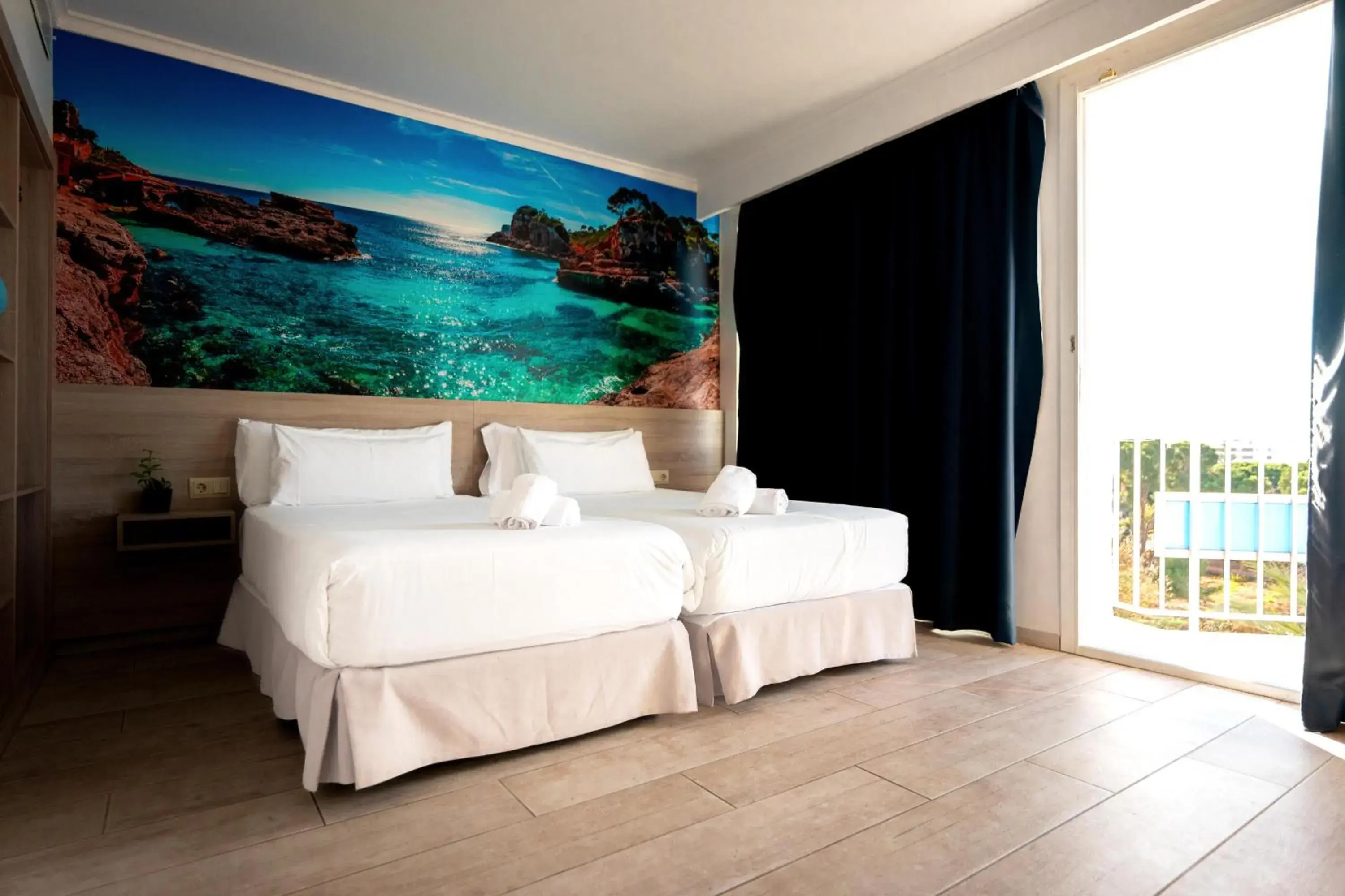 Photo of the whole room, Bed in NURA Boreal Photo of the whole room, Bed in NURA Boreal