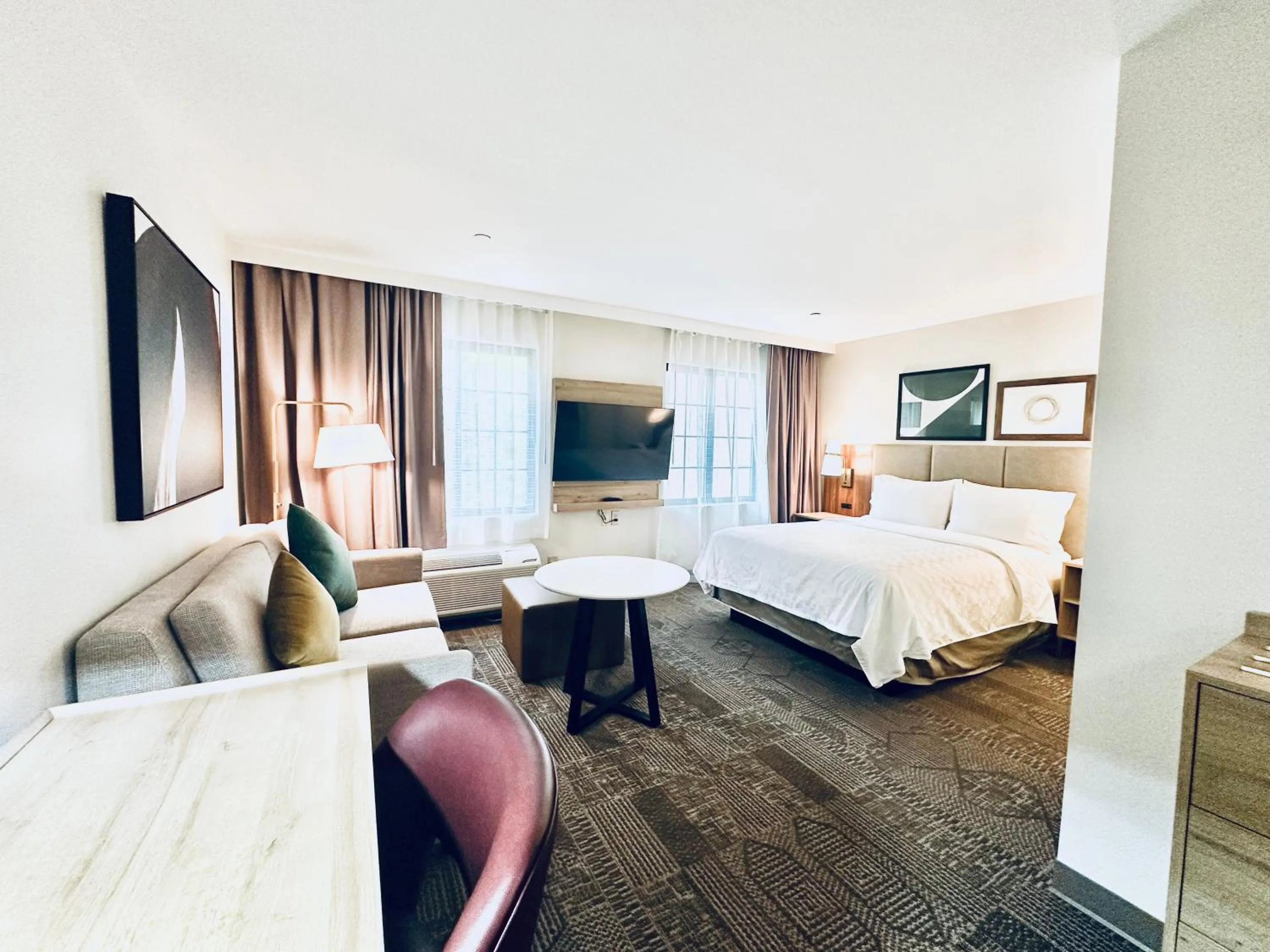 Bed in Staybridge Suites East Stroudsburg - Poconos by IHG