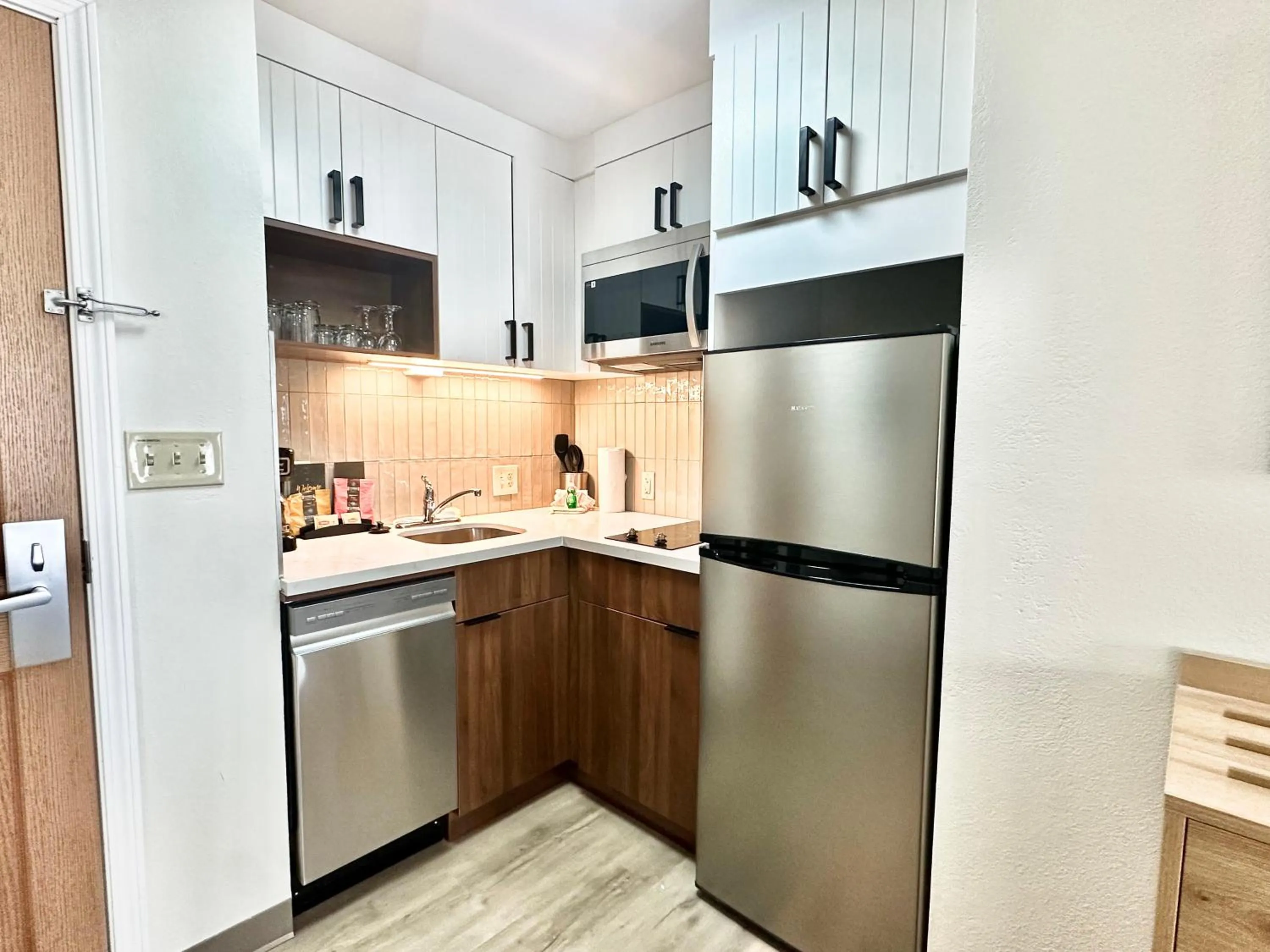 Kitchen or kitchenette in Staybridge Suites East Stroudsburg - Poconos by IHG