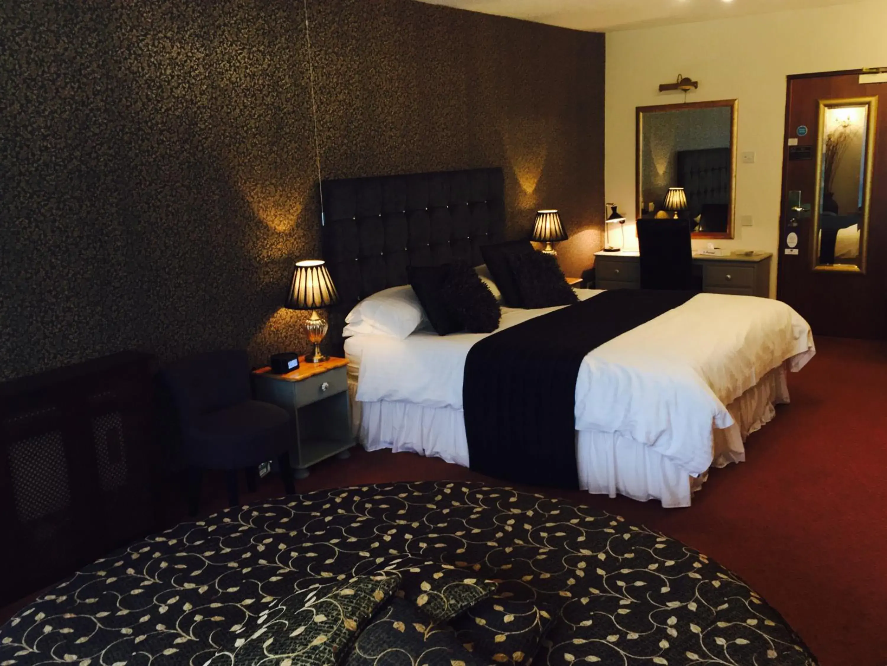 Bed in Best Western Compass Inn Bed in Best Western Compass Inn