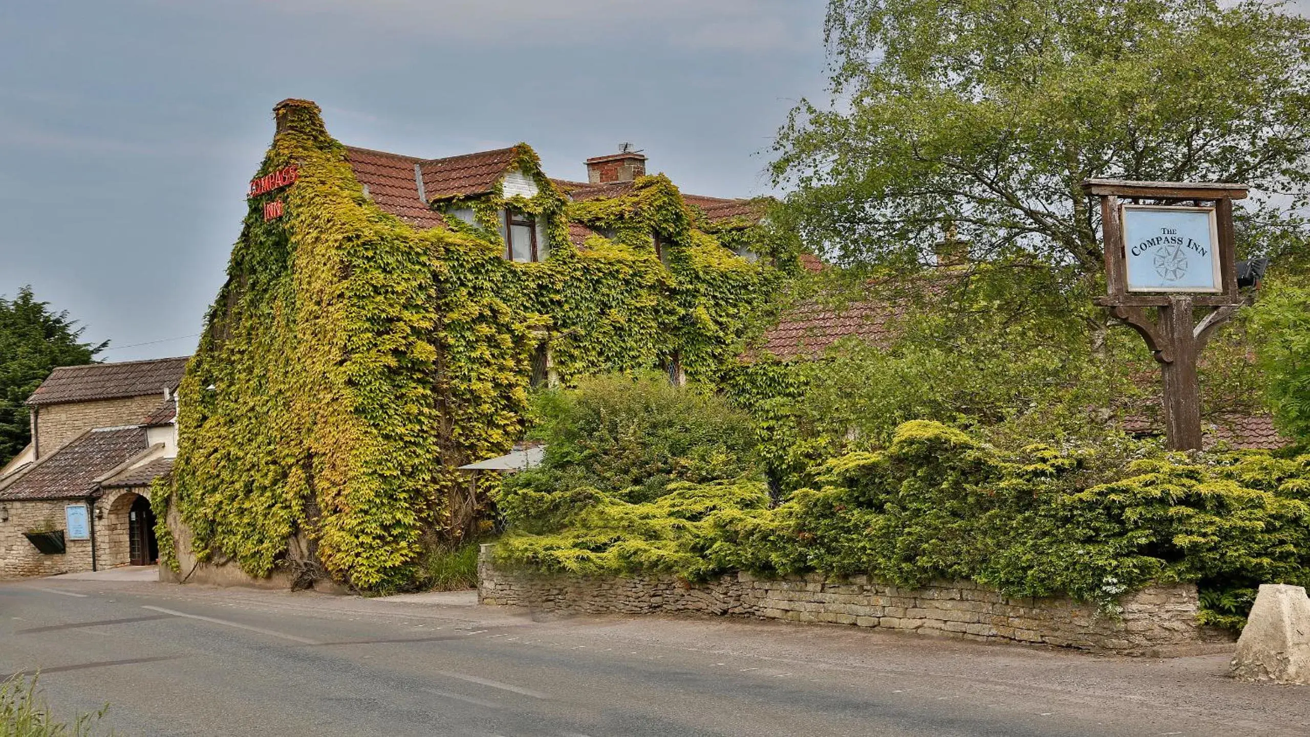 Property building in Best Western Compass Inn Property building in Best Western Compass Inn