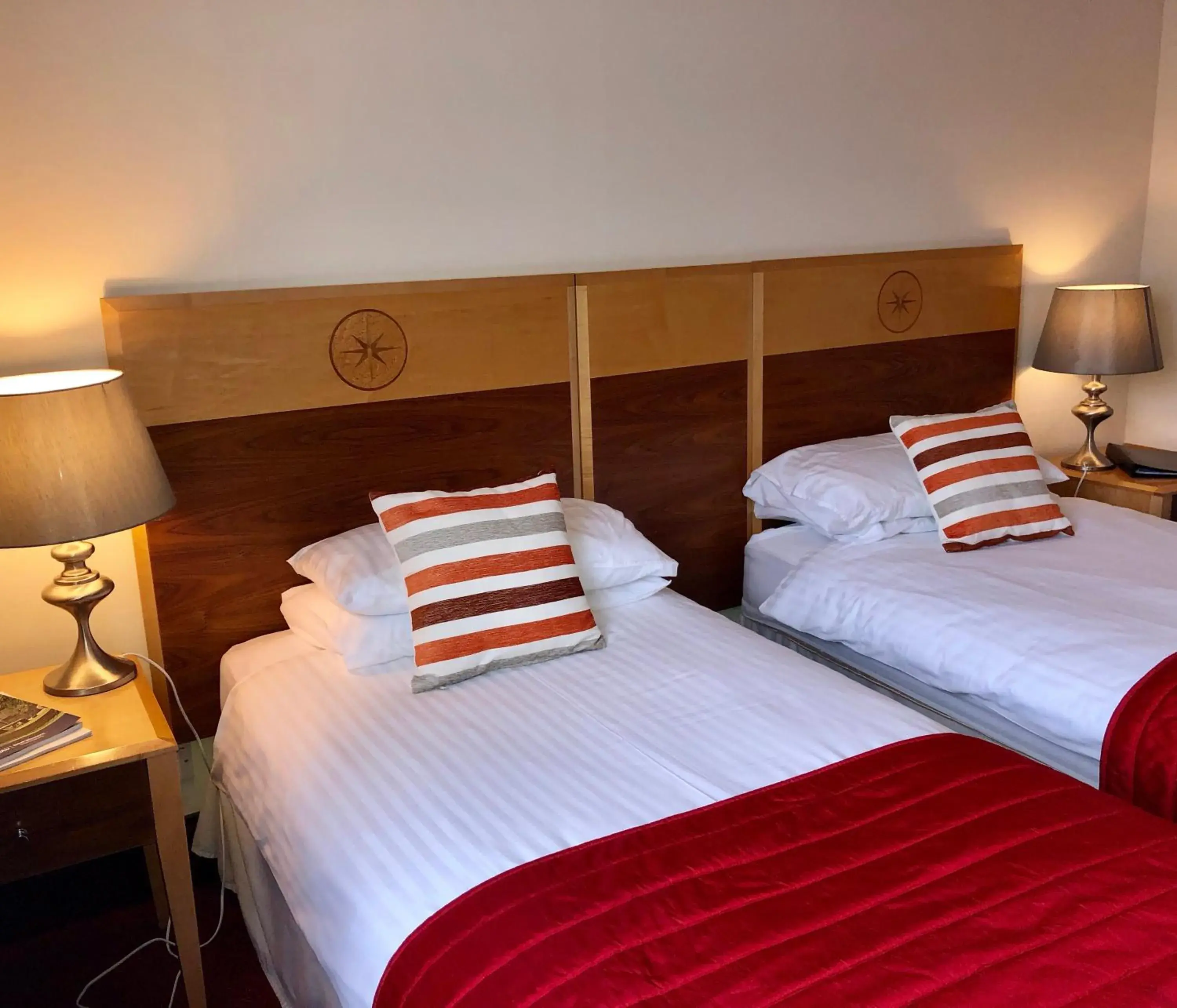 Bed in Best Western Compass Inn Bed in Best Western Compass Inn