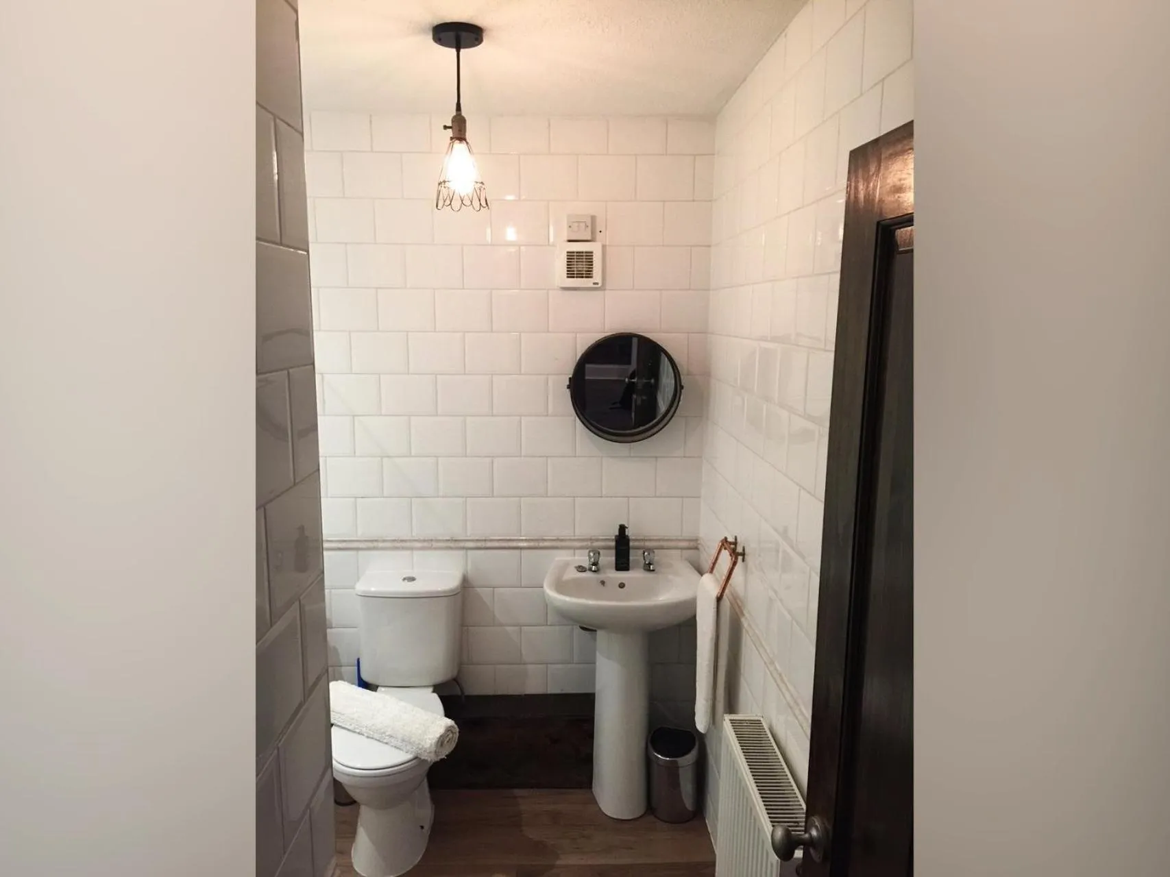 Bathroom in The Clacks Rustic Abode