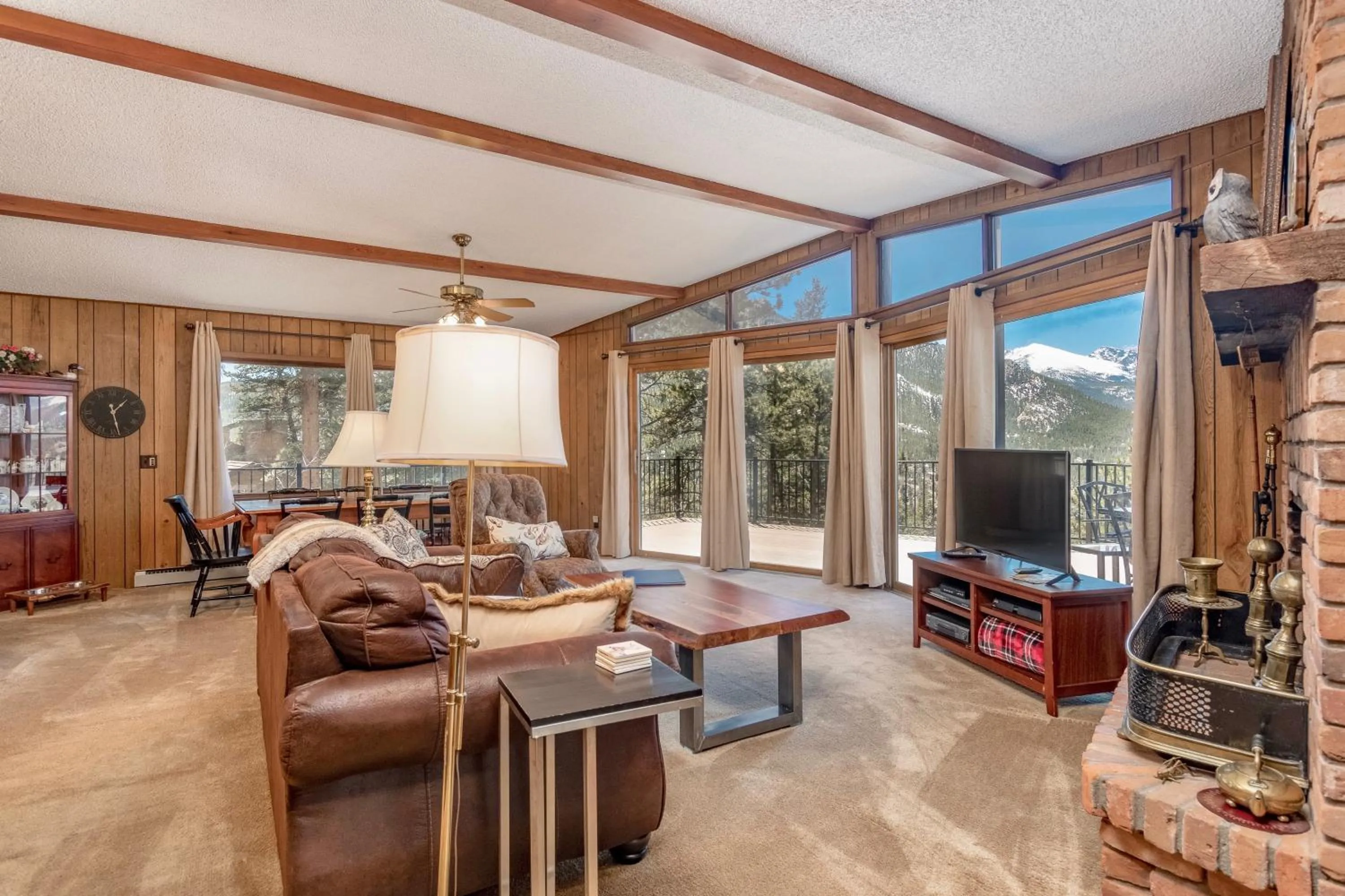 Living room in Macmillan Home