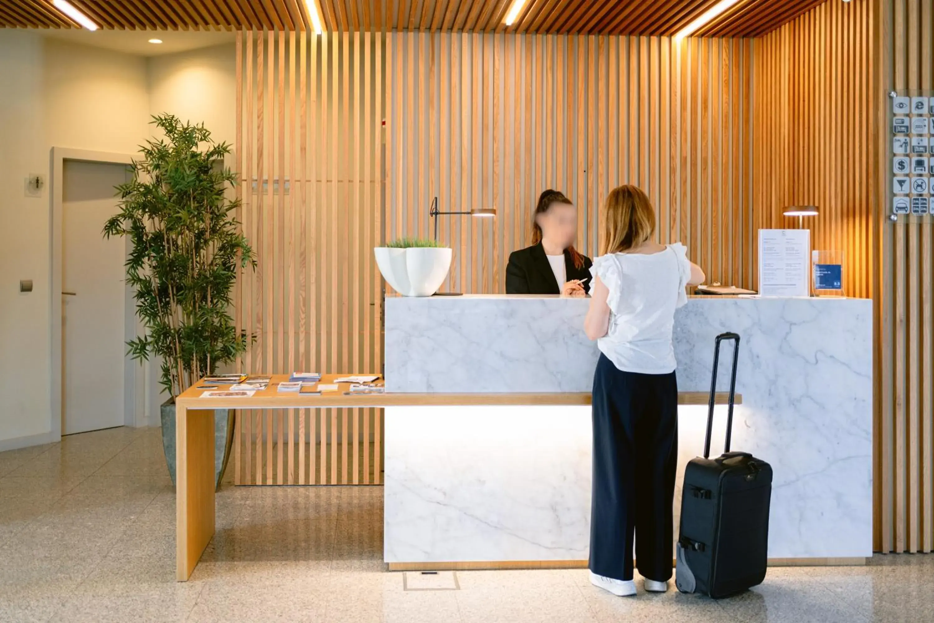 Lobby or reception in Hotel Conde de Agueda Lobby or reception in Hotel Conde de Agueda