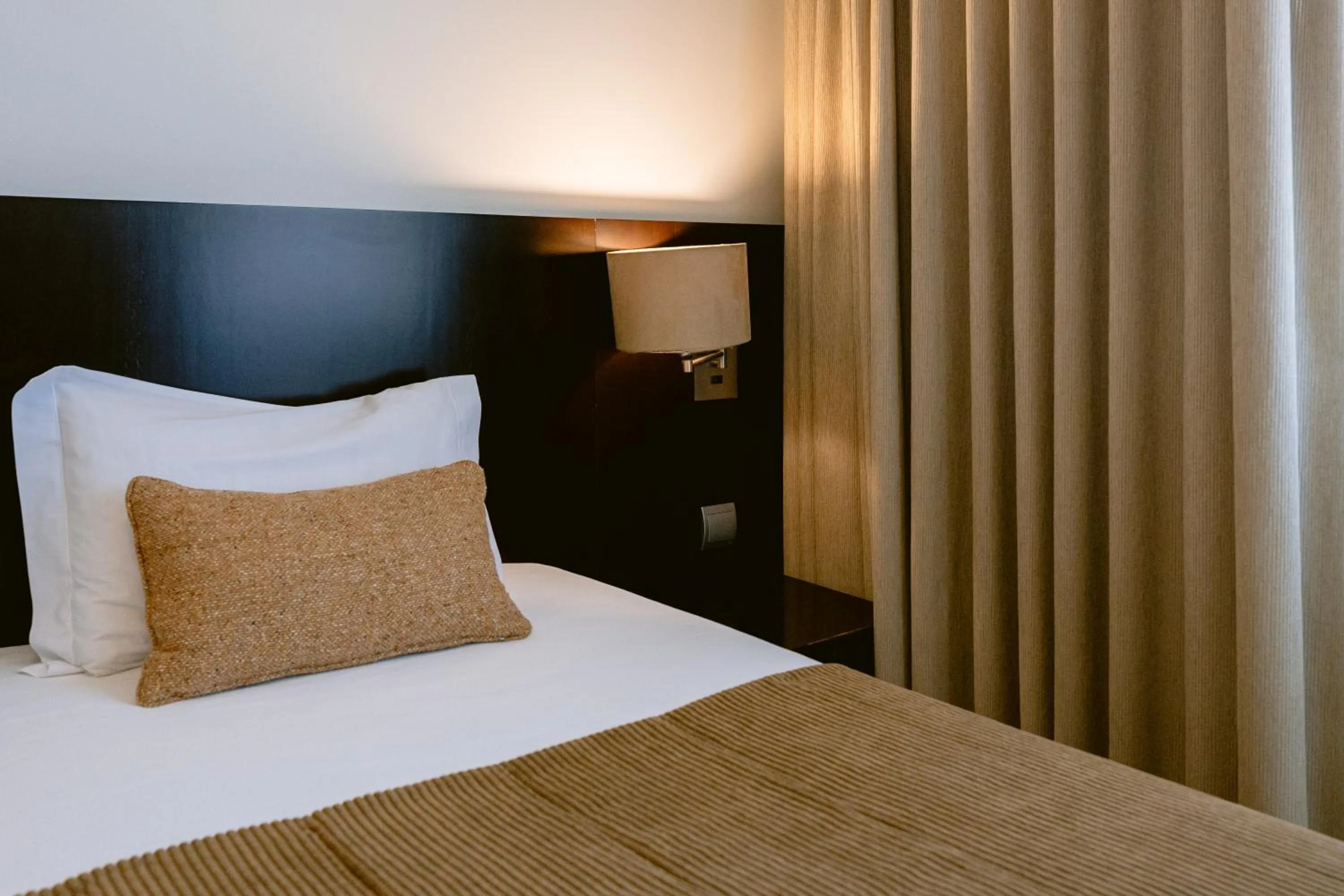 Bedroom, Bed in Hotel Conde de Agueda