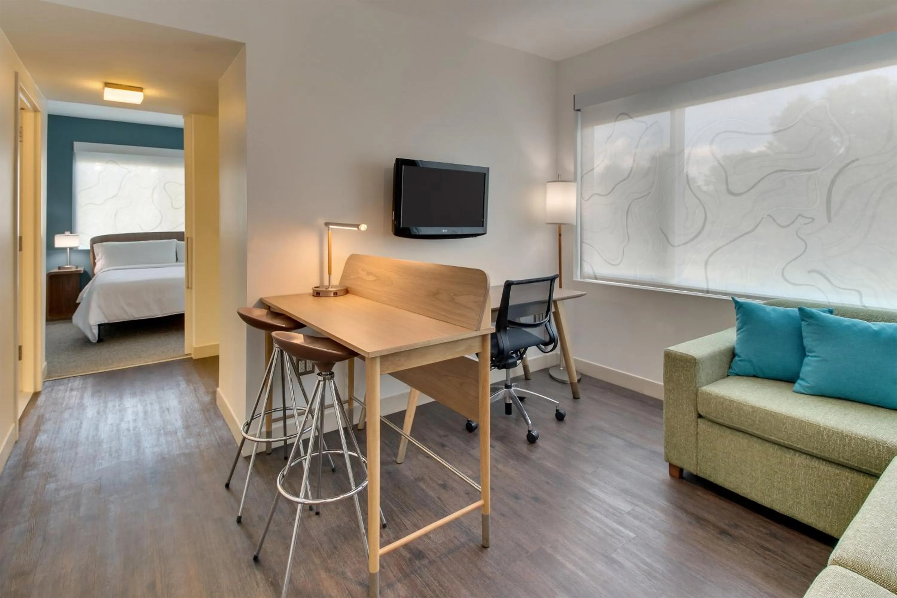 Photo of the whole room, Bed in Element Ewing Princeton