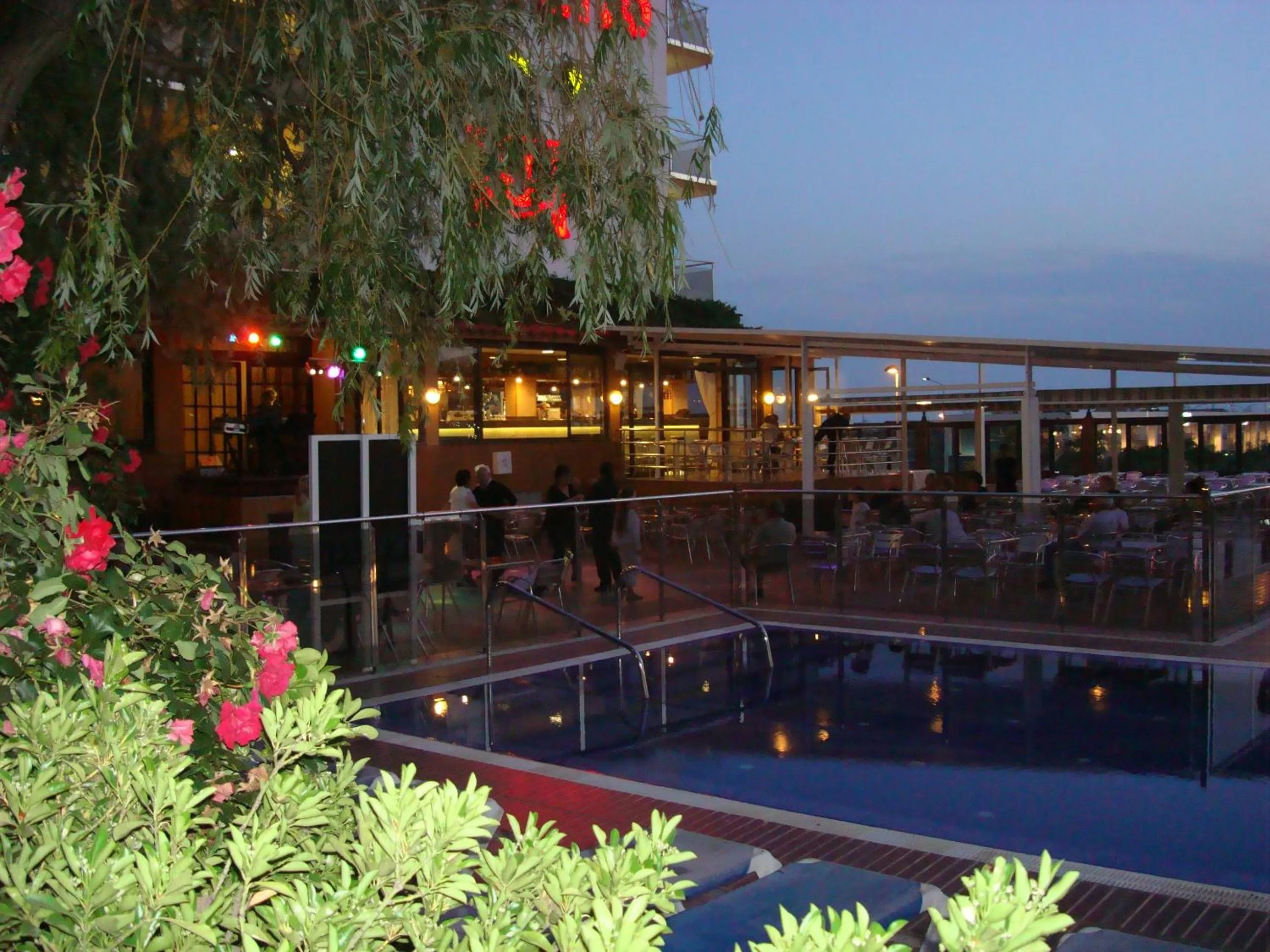 Swimming pool in Hotel Univers