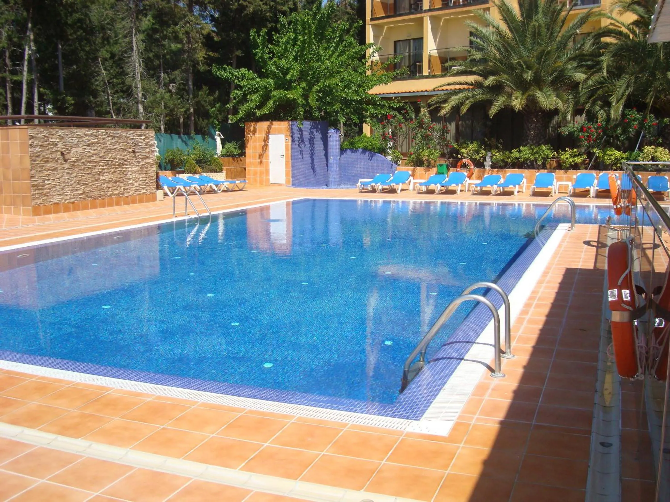 Swimming pool in Hotel Univers