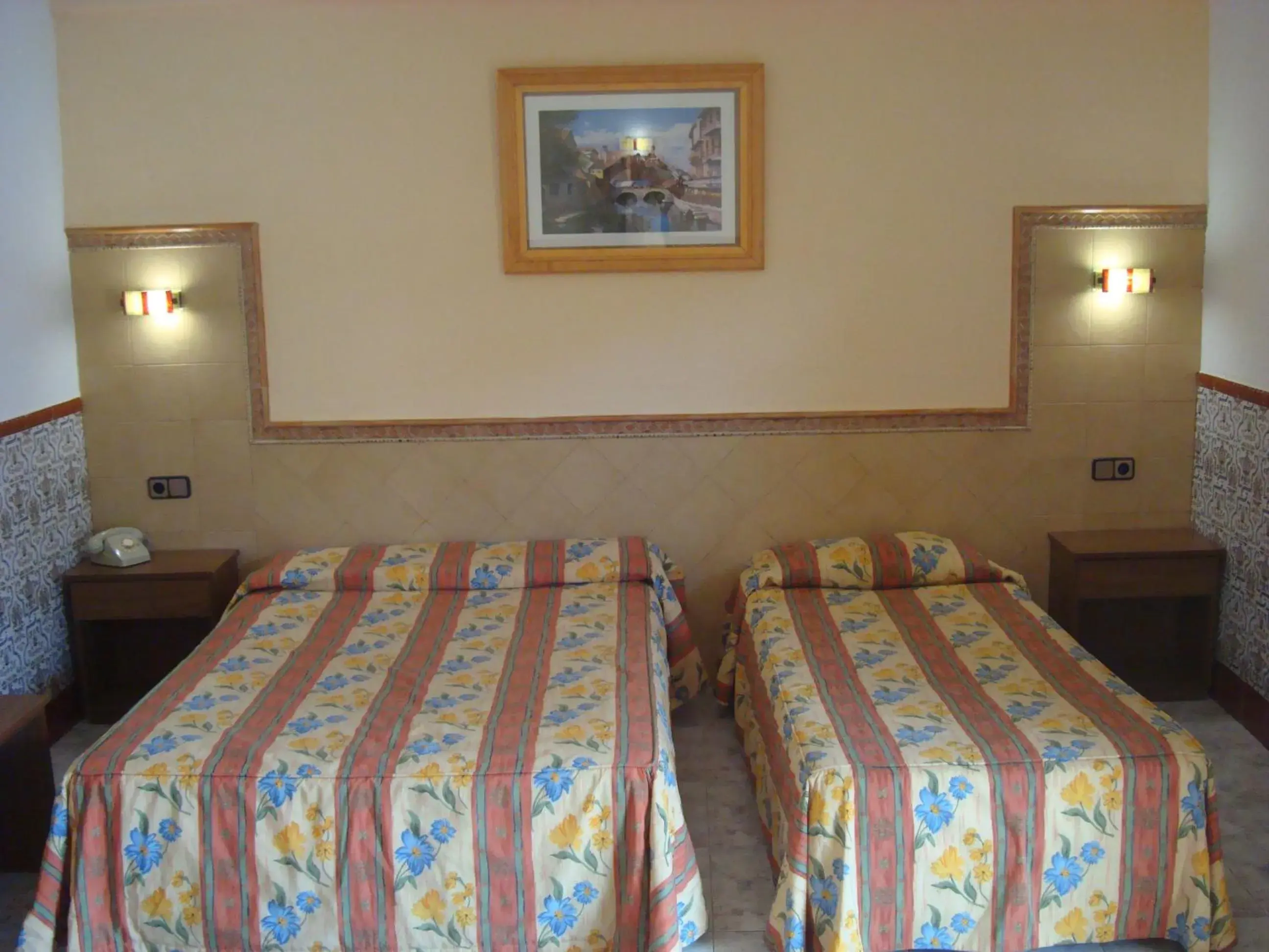 Photo of the whole room, Bed in Hotel Univers Photo of the whole room, Bed in Hotel Univers