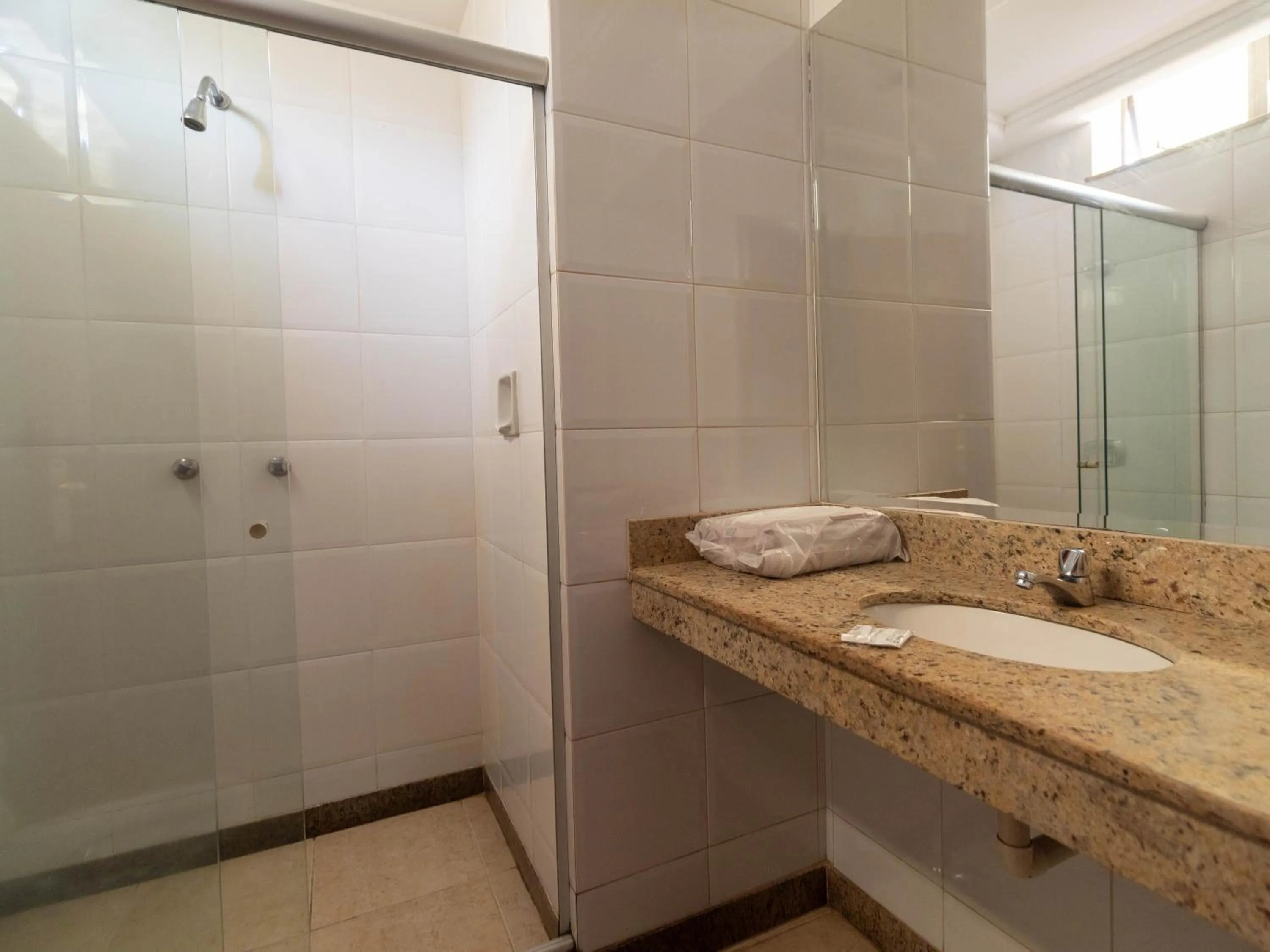 Shower in Hotel Malaga (Adult Only)