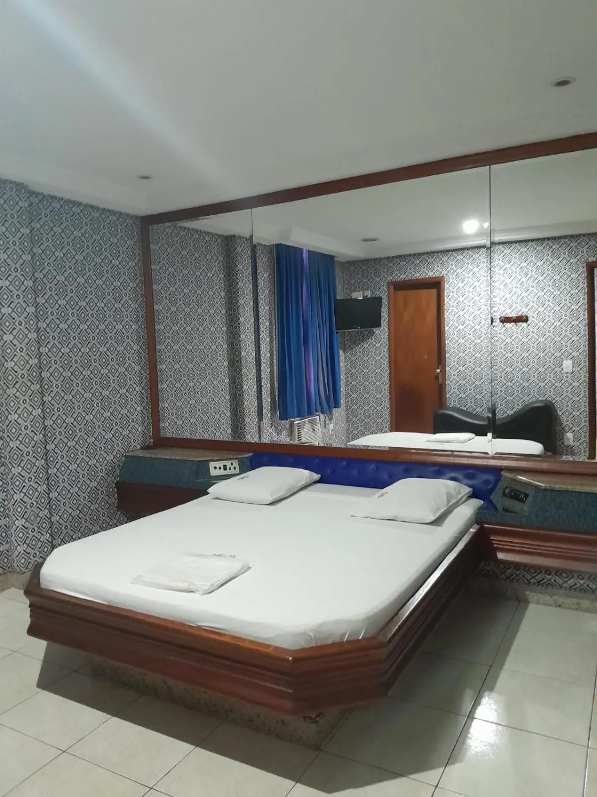 Bed in Hotel Malaga (Adult Only)