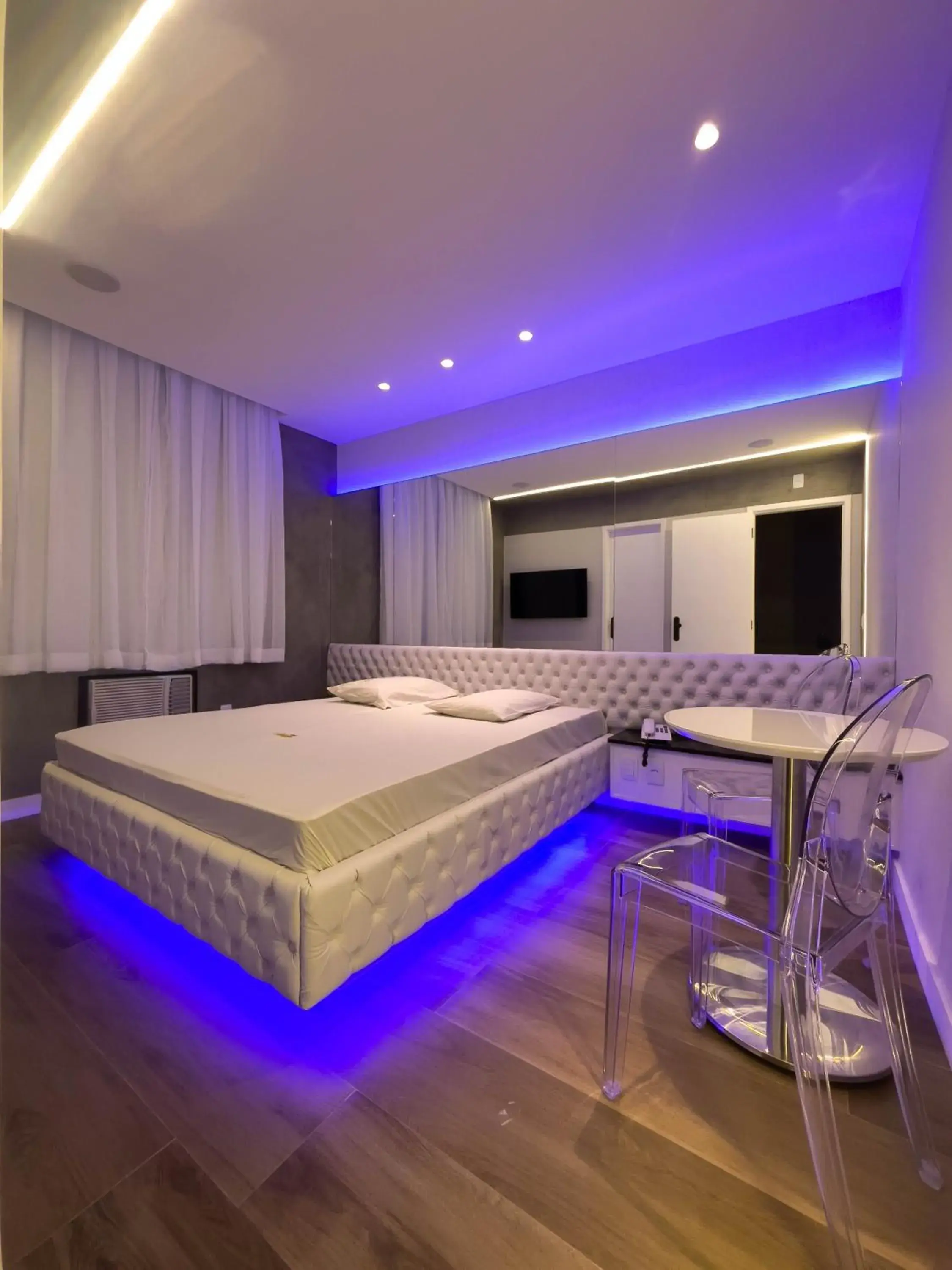 Deluxe Room in Hotel Malaga (Adult Only) Deluxe Room in Hotel Malaga (Adult Only)