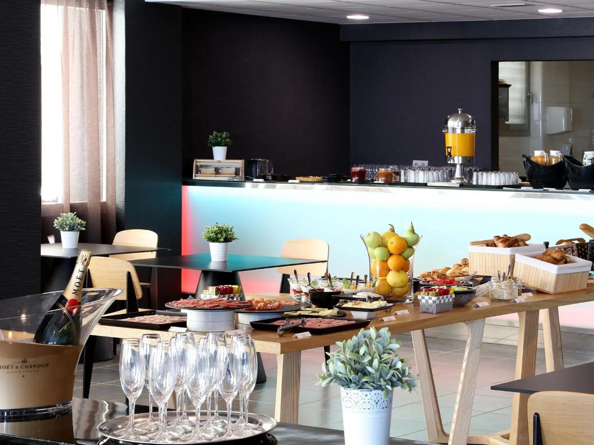 Restaurant/places to eat in Axel Beach Ibiza - Adults Only Restaurant/places to eat in Axel Beach Ibiza - Adults Only