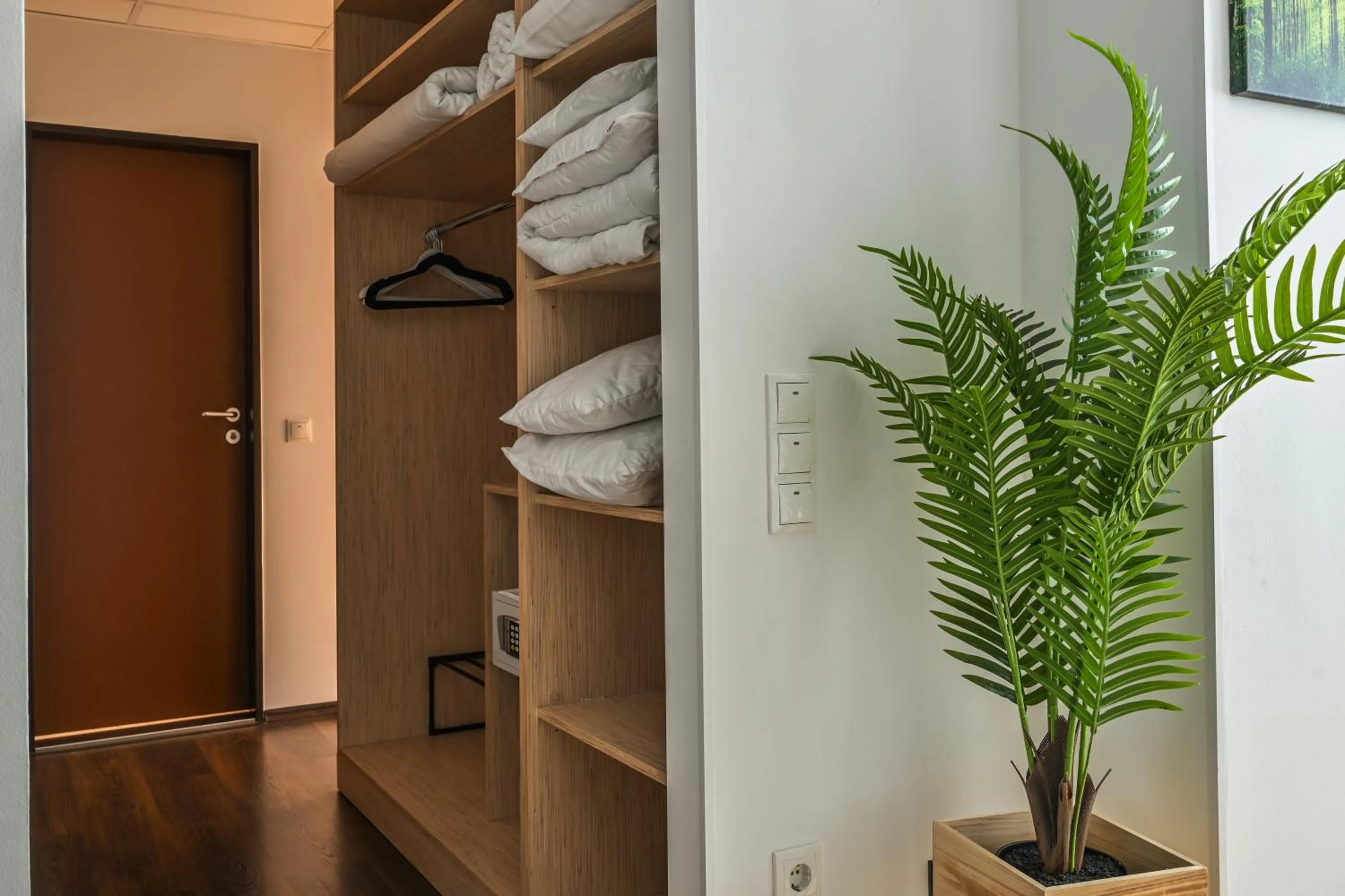 wardrobe in Hotel Opal Superior - Adults Only