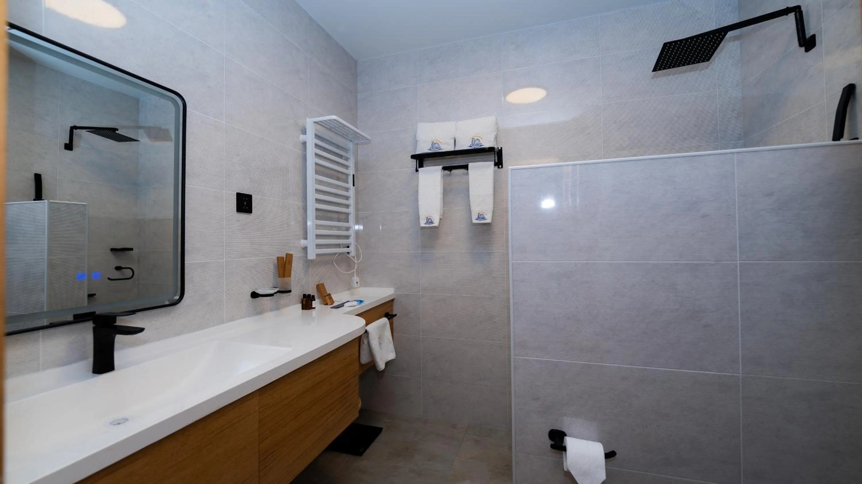 Parliament Palace Hotel