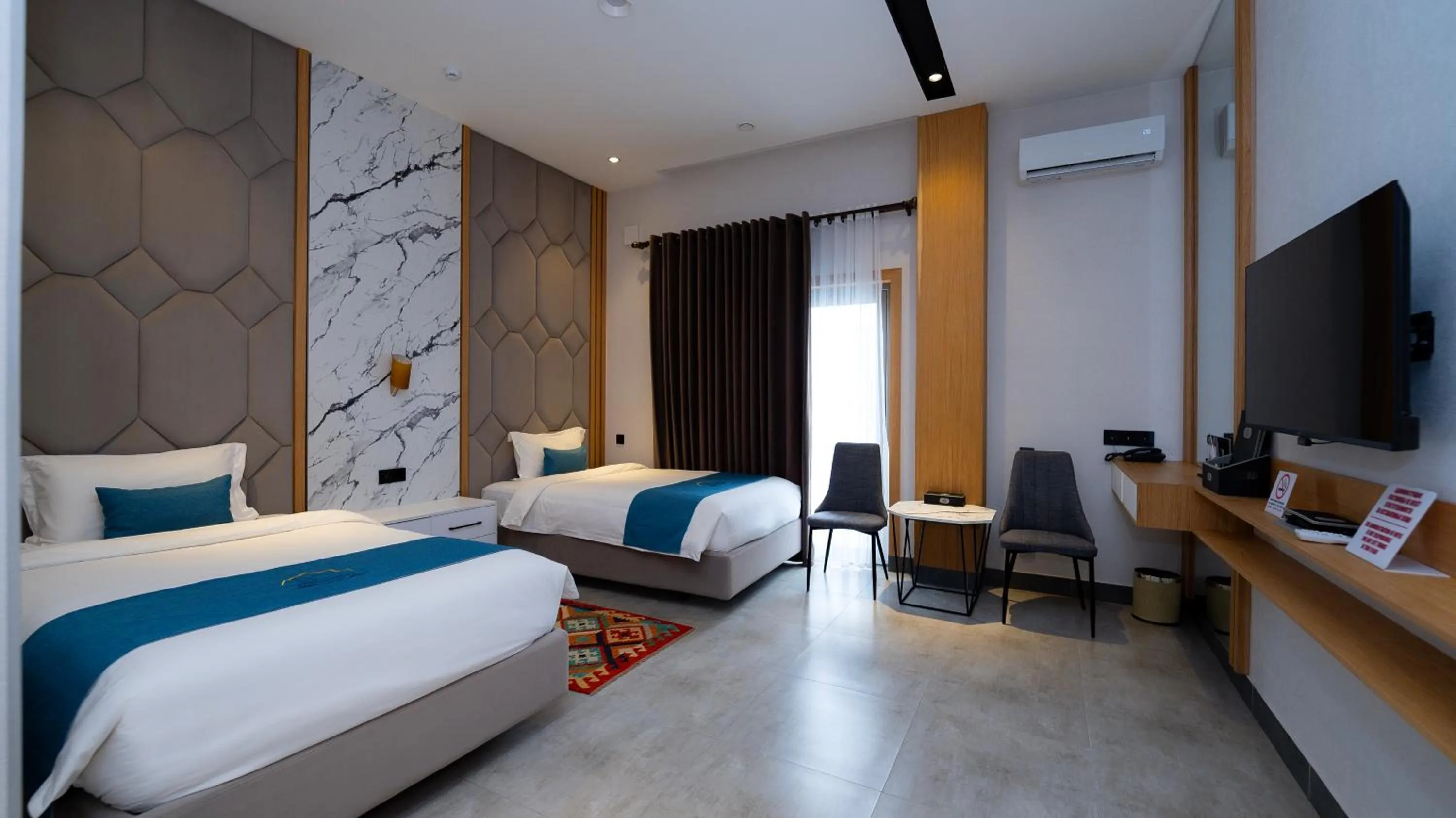 Bed in Parliament Palace Hotel