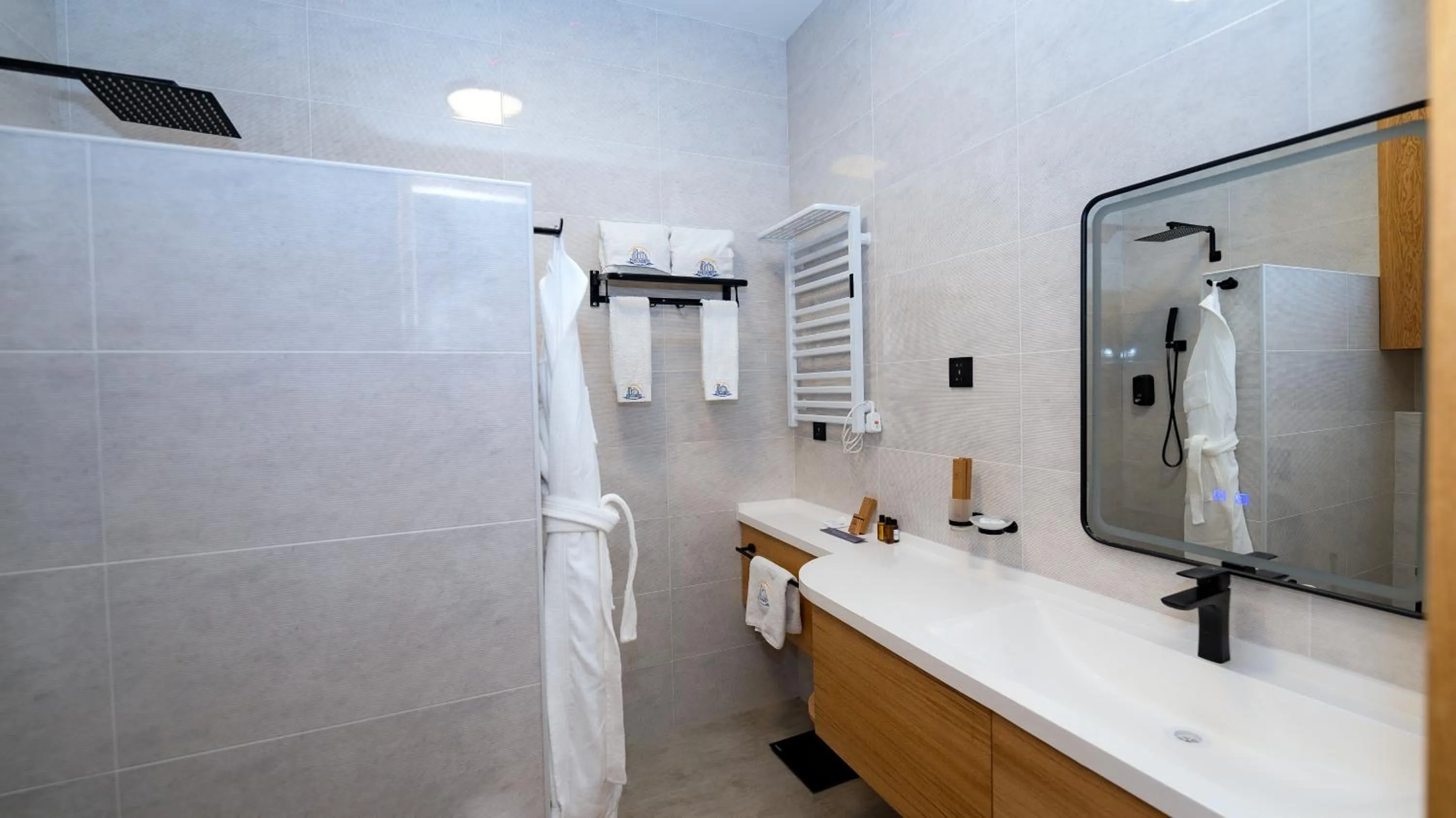 Parliament Palace Hotel