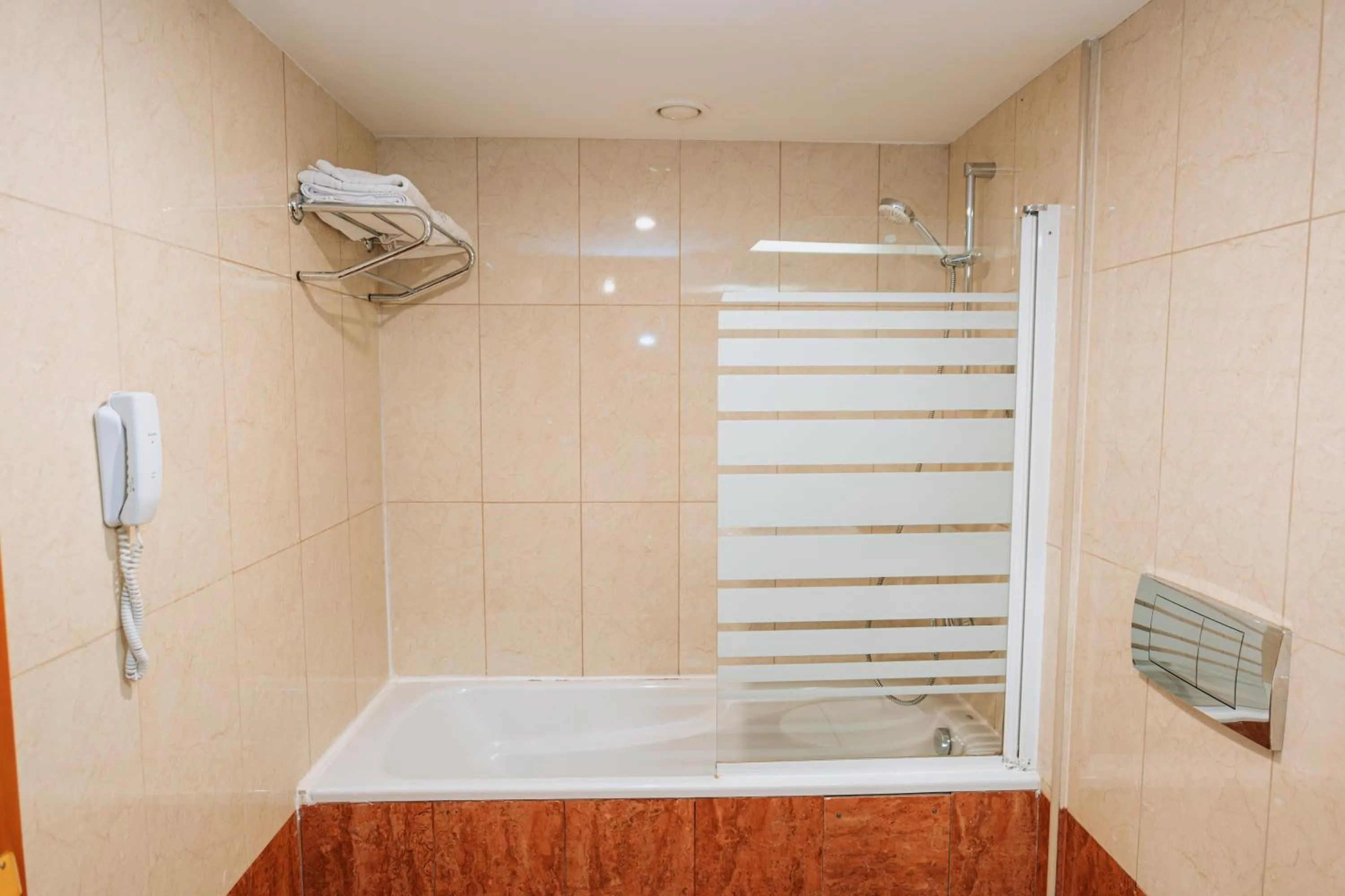 Bathroom in Hotel Duke Romana City Center