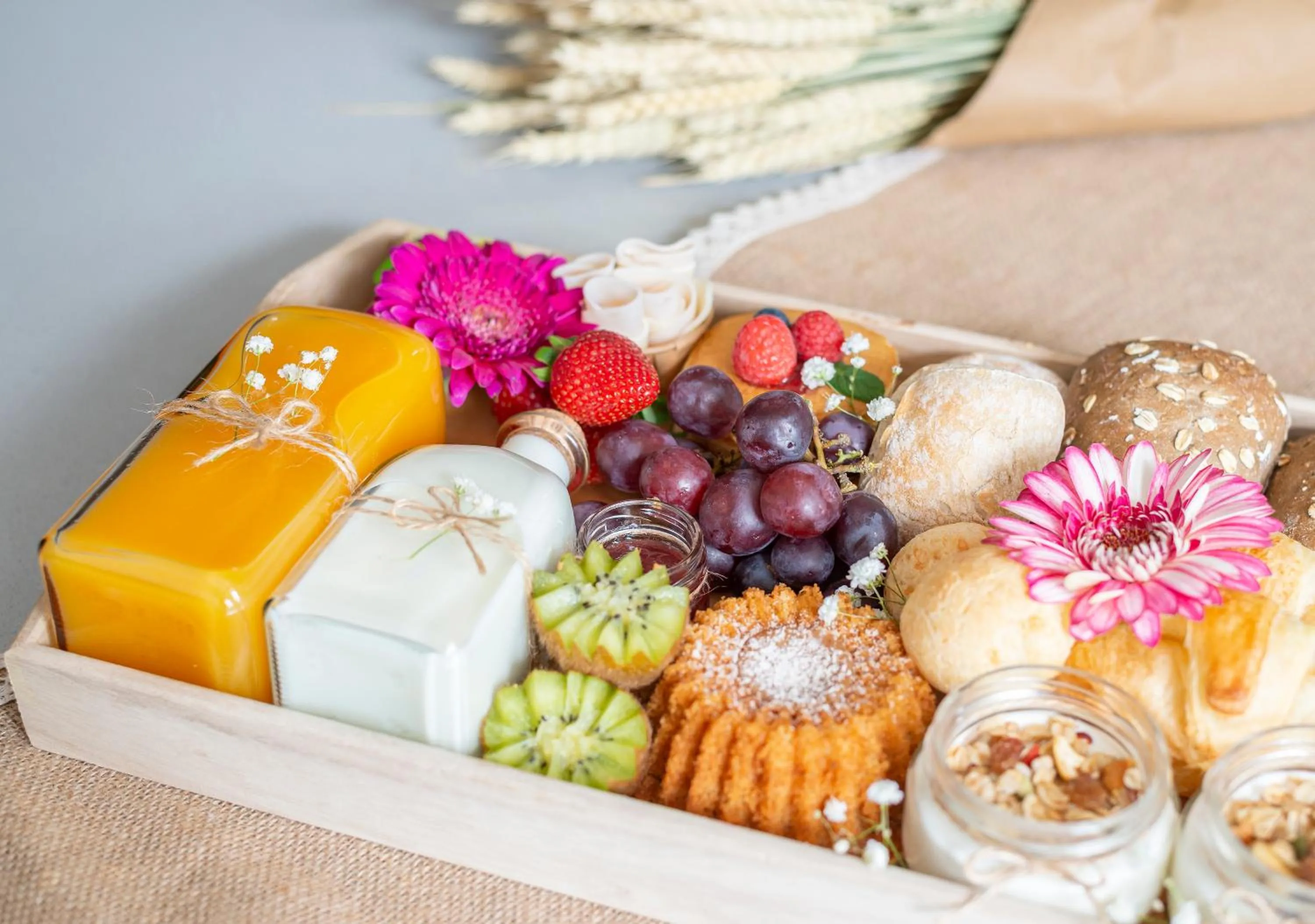 Breakfast in Oporto Street das Aldas - River View