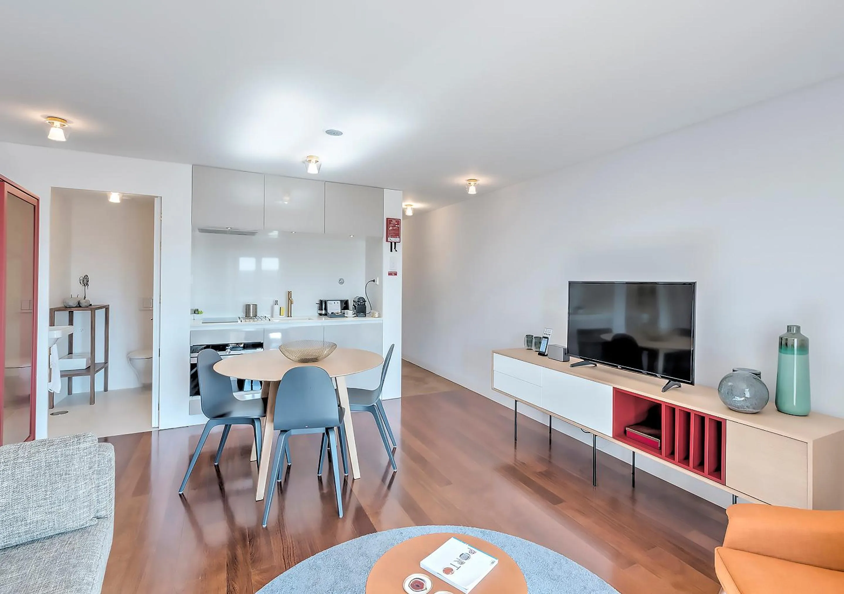 Living room in Oporto Street das Aldas - River View