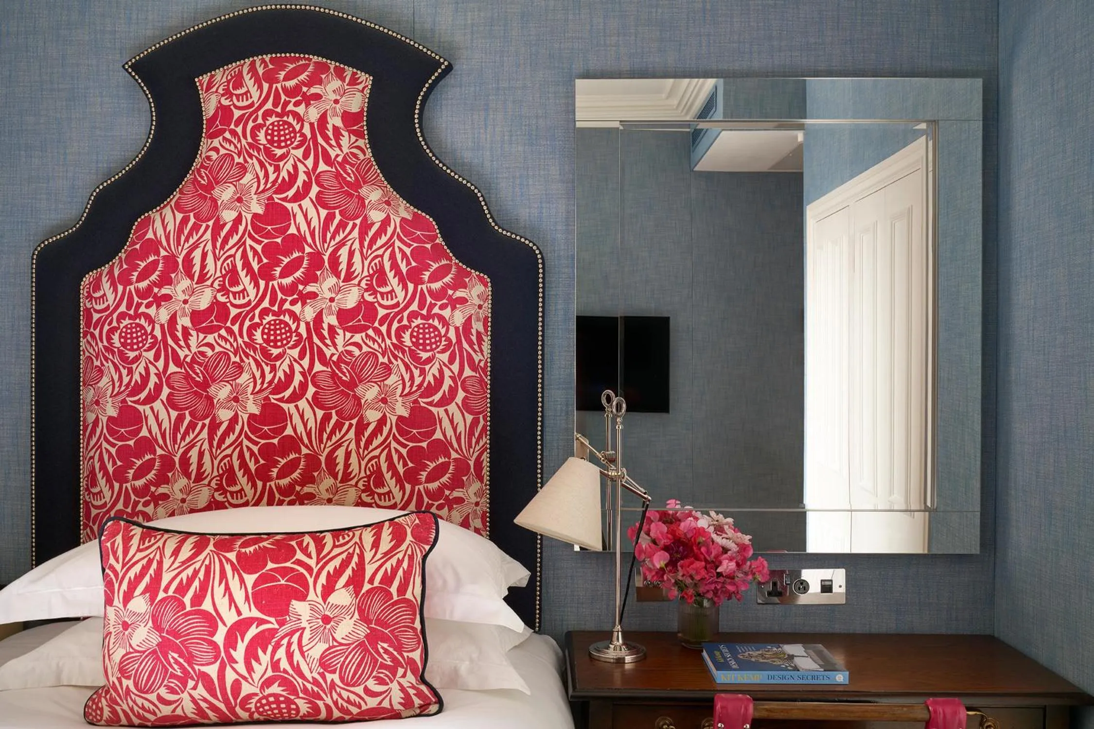 Bedroom, Bed in Knightsbridge Hotel, Firmdale Hotels