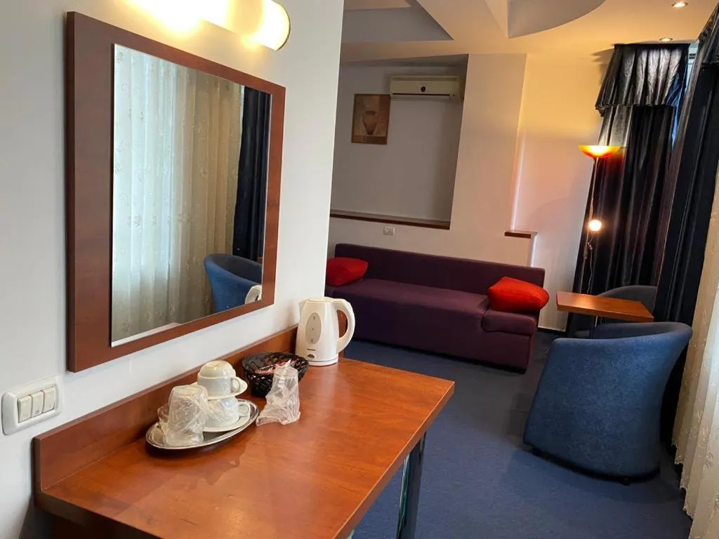 Living room in Samaa Hotel