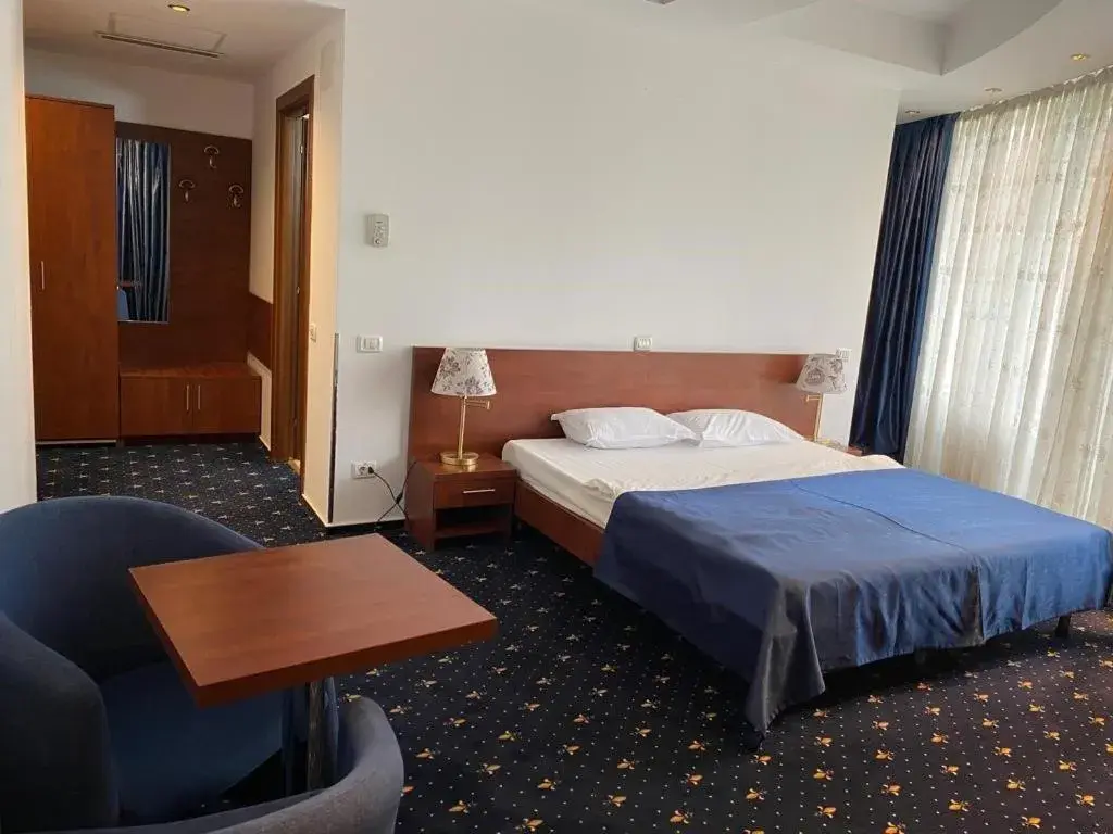 Bed in Samaa Hotel Bed in Samaa Hotel