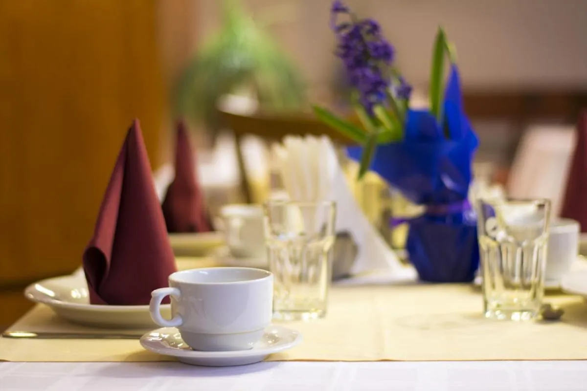 Decorative detail in Samaa Hotel