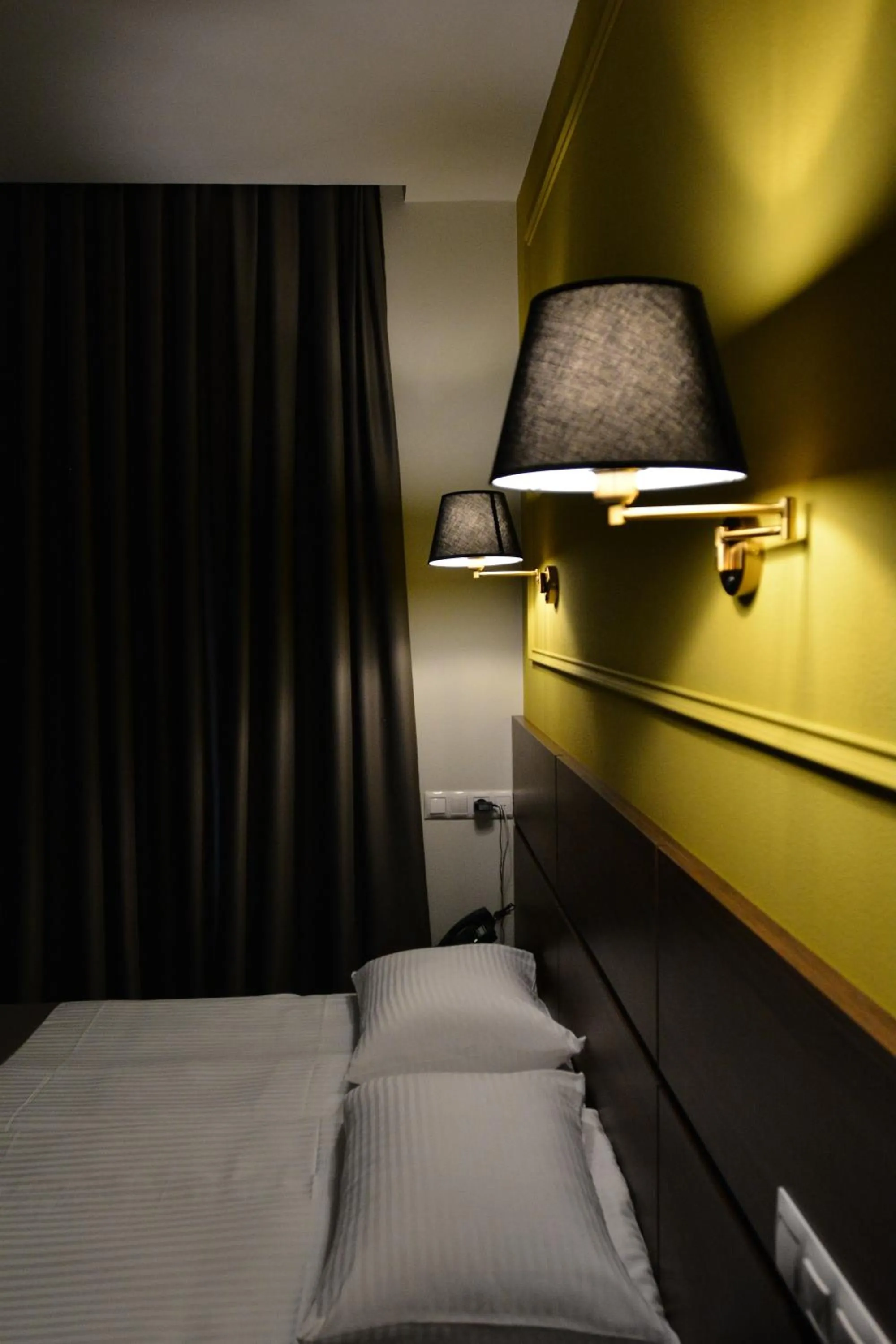 Bedroom, Bed in Hotel Garnet Tbilisi