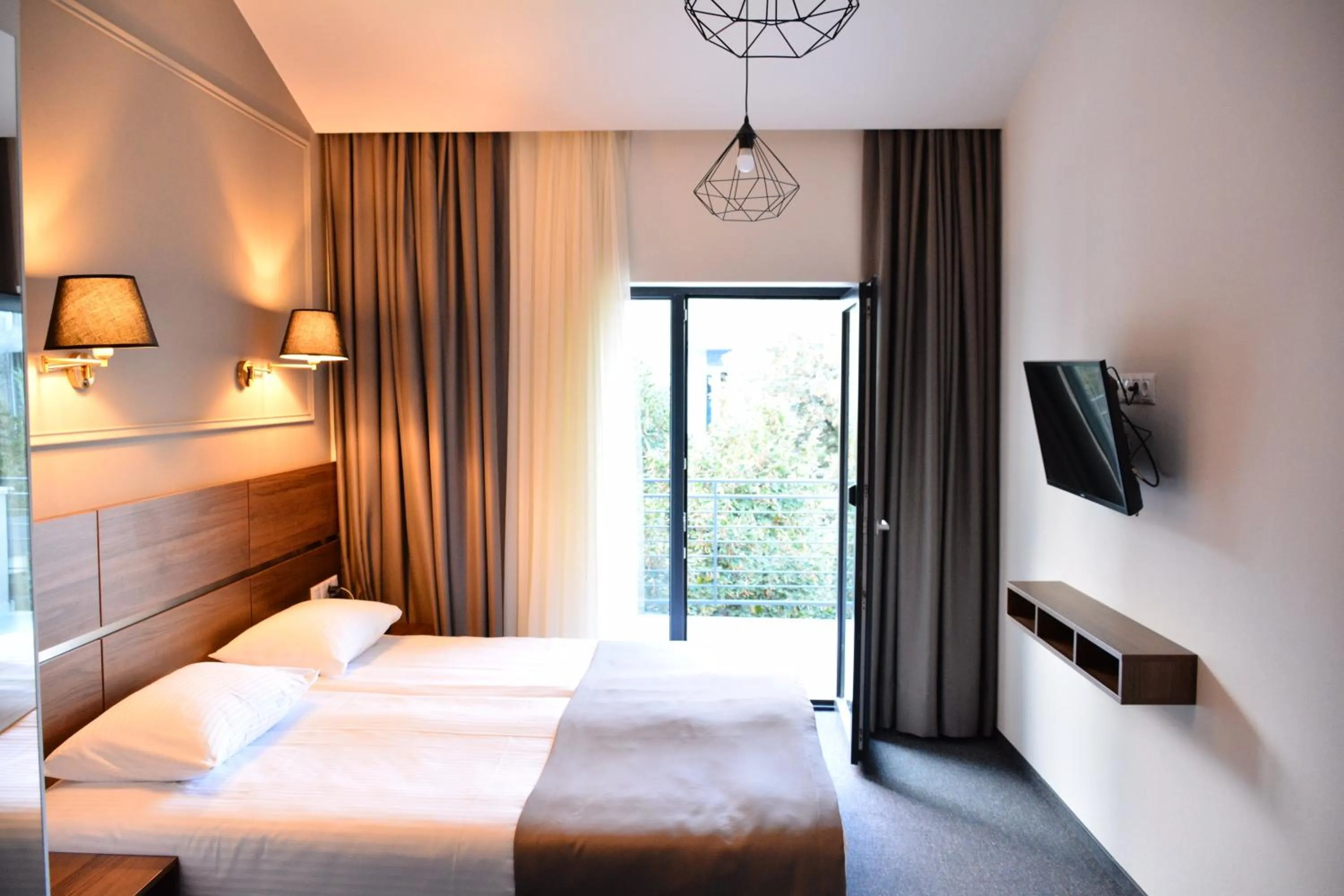 Bedroom, Bed in Hotel Garnet Tbilisi