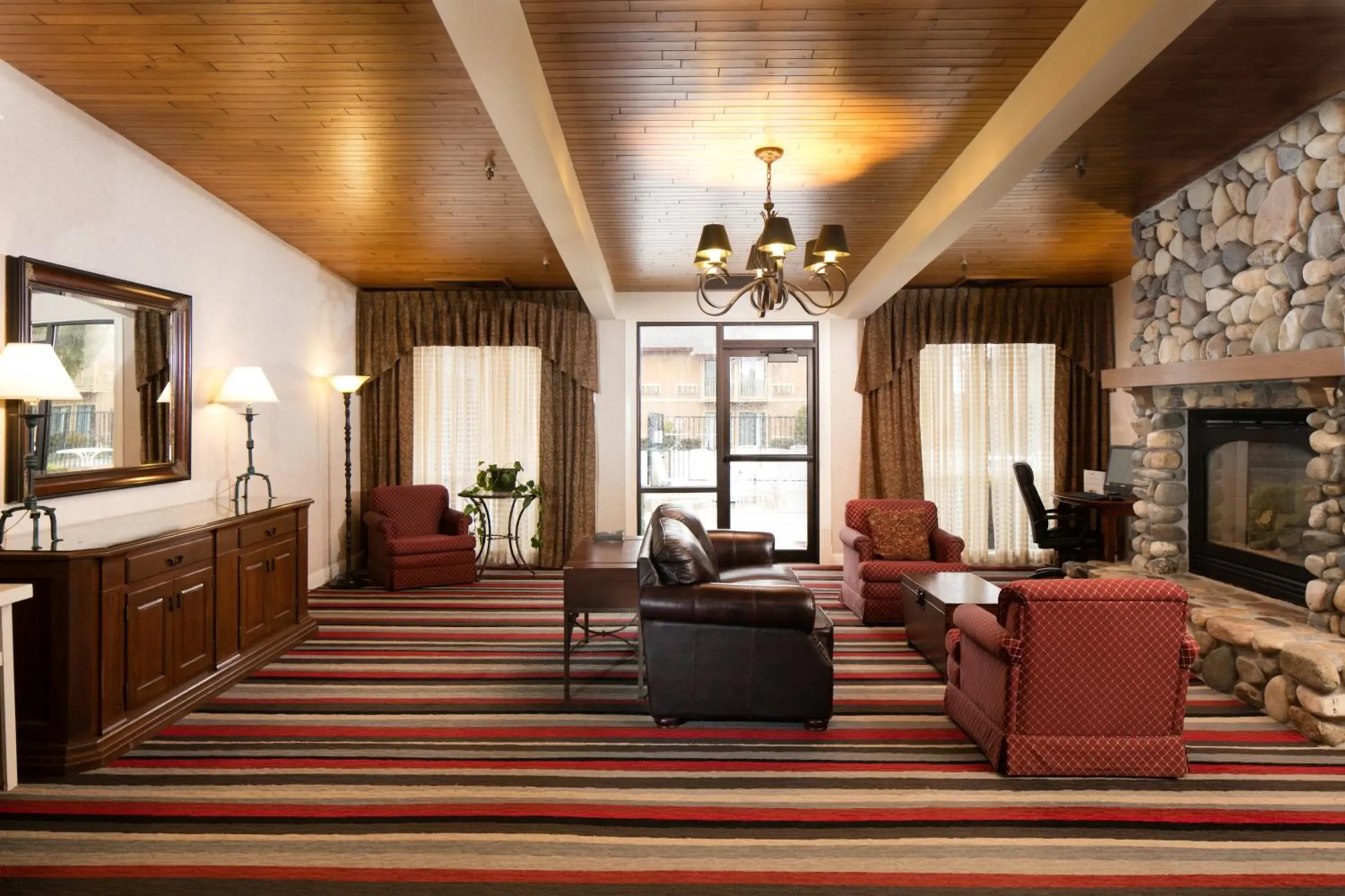 Lobby or reception, Seating Area in Red Lion Hotel Twin Falls