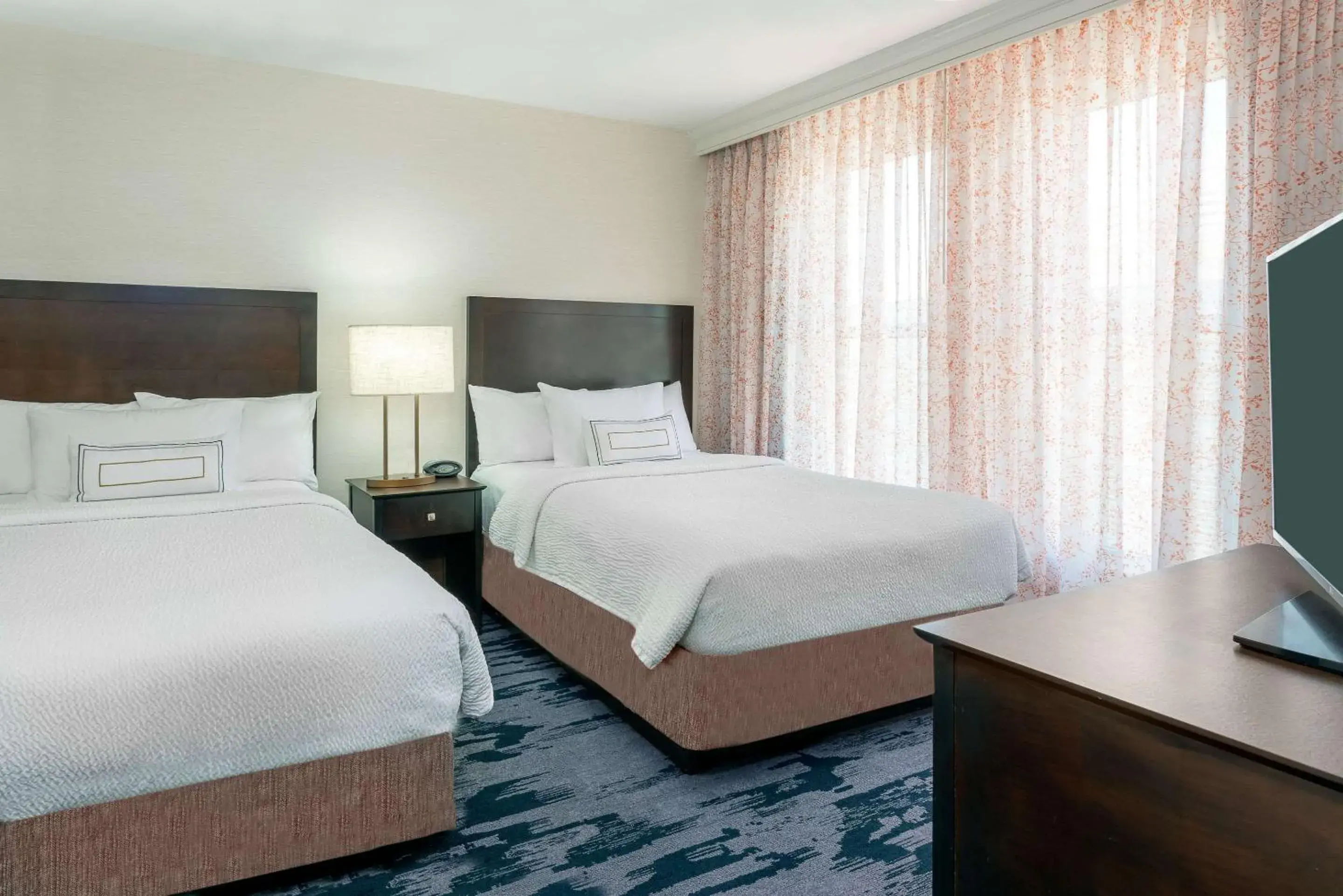 Two Double Beds, 1 Bedroom Suite, Non Smoking in The Connally Hotel Downtown Atlanta, an Ascend Collection Hotel Two Double Beds, 1 Bedroom Suite, Non Smoking in The Connally Hotel Downtown Atlanta, an Ascend Collection Hotel
