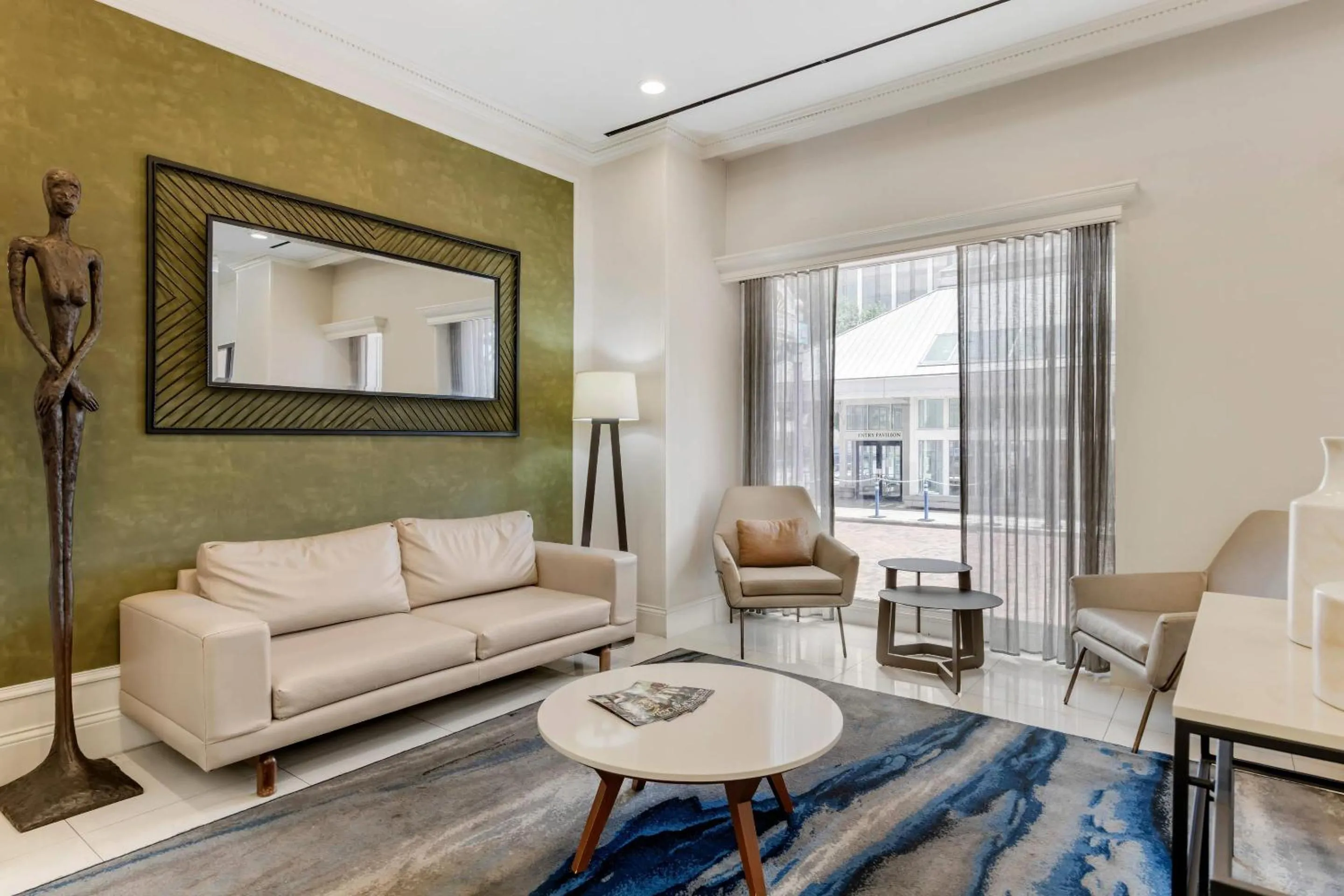 Lobby or reception in The Connally Hotel Downtown Atlanta, an Ascend Collection Hotel