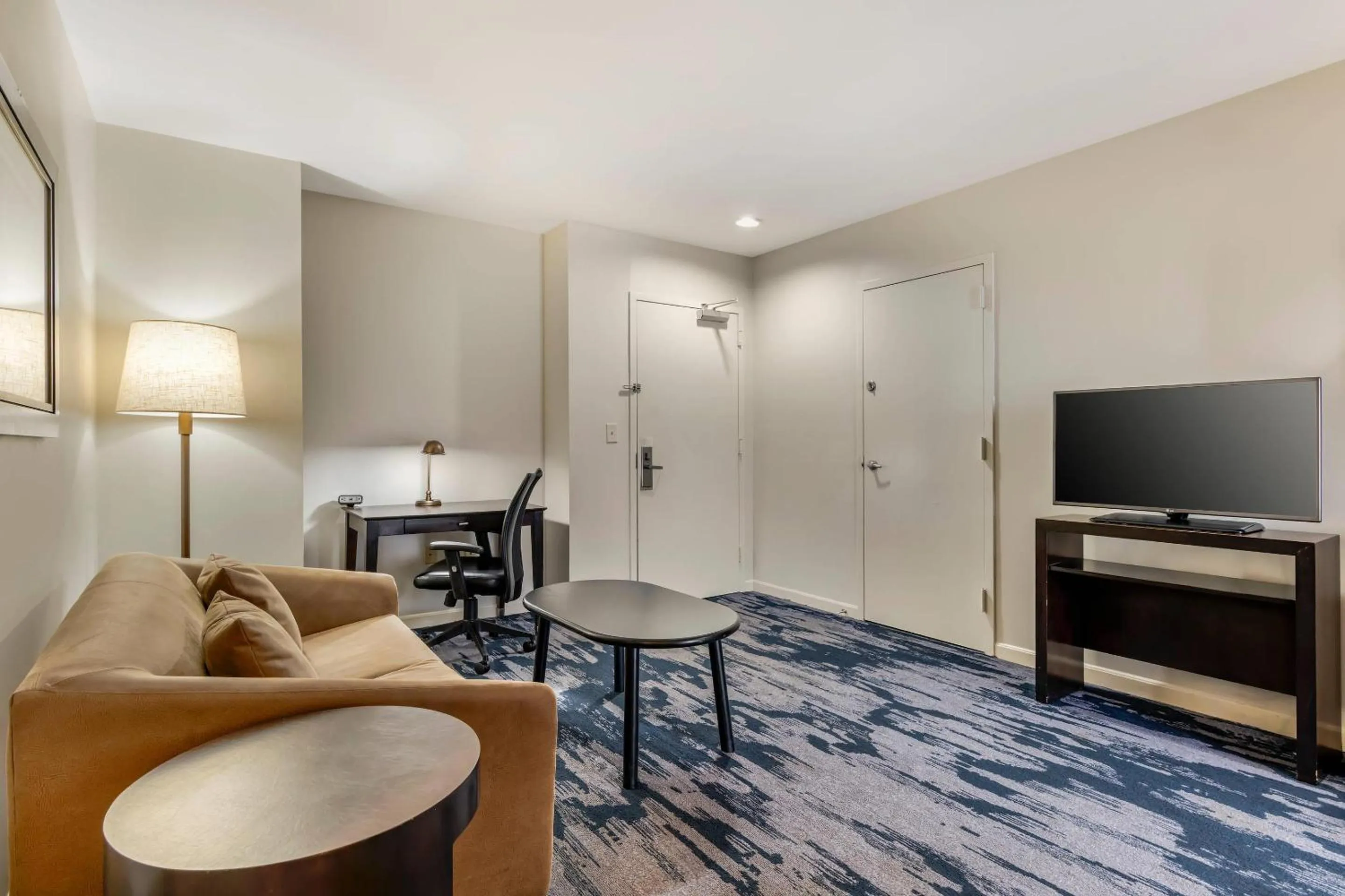 Bedroom in The Connally Hotel Downtown Atlanta, an Ascend Collection Hotel