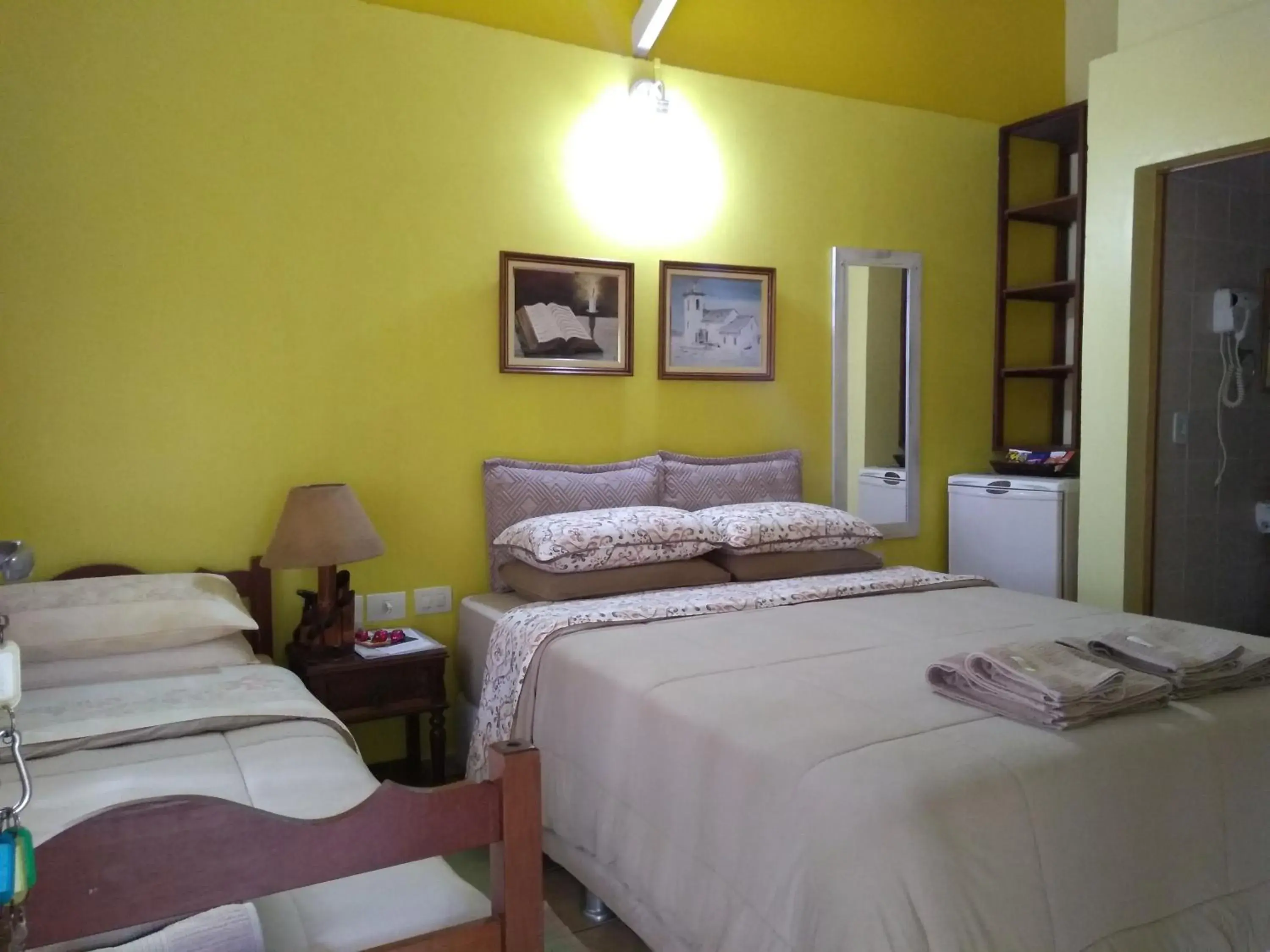 Double Room with Extra Bed in Pousada Enseada das Conchas Double Room with Extra Bed in Pousada Enseada das Conchas