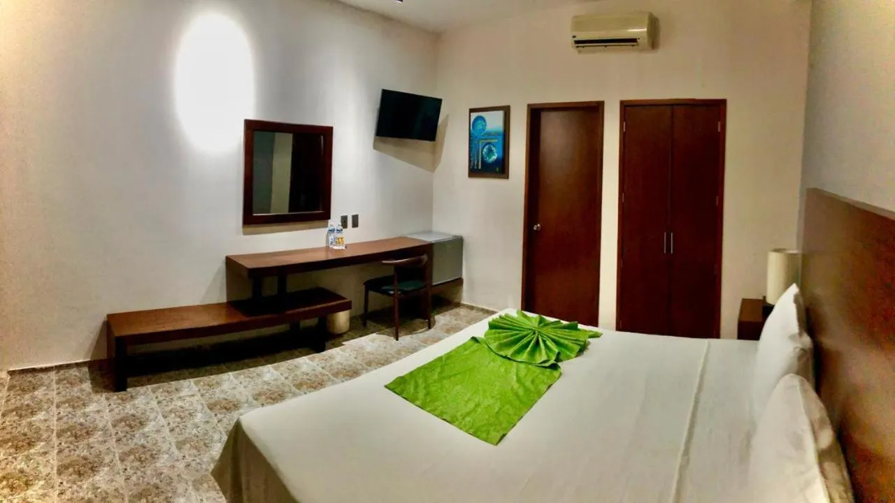 Bed in Hotel del Camino Real