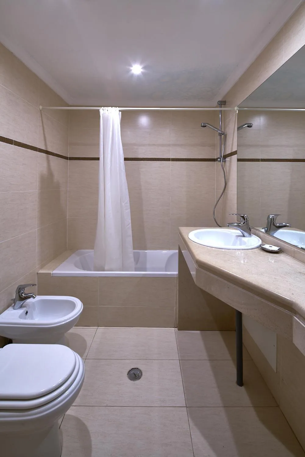 Bathroom in Parque Mourabel, Oásis Village & Pé do Lago