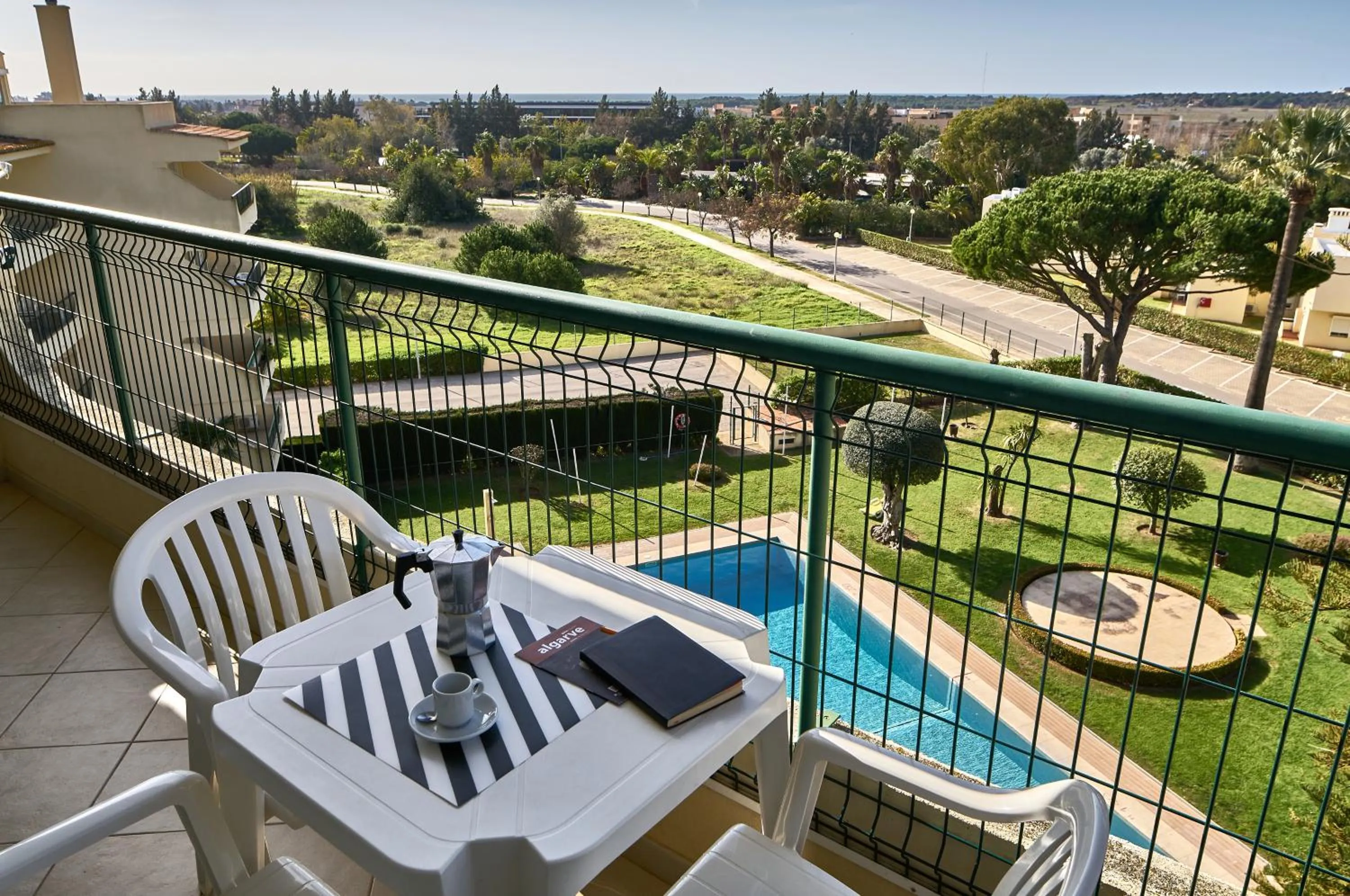 Balcony/Terrace in Parque Mourabel, Oásis Village & Pé do Lago