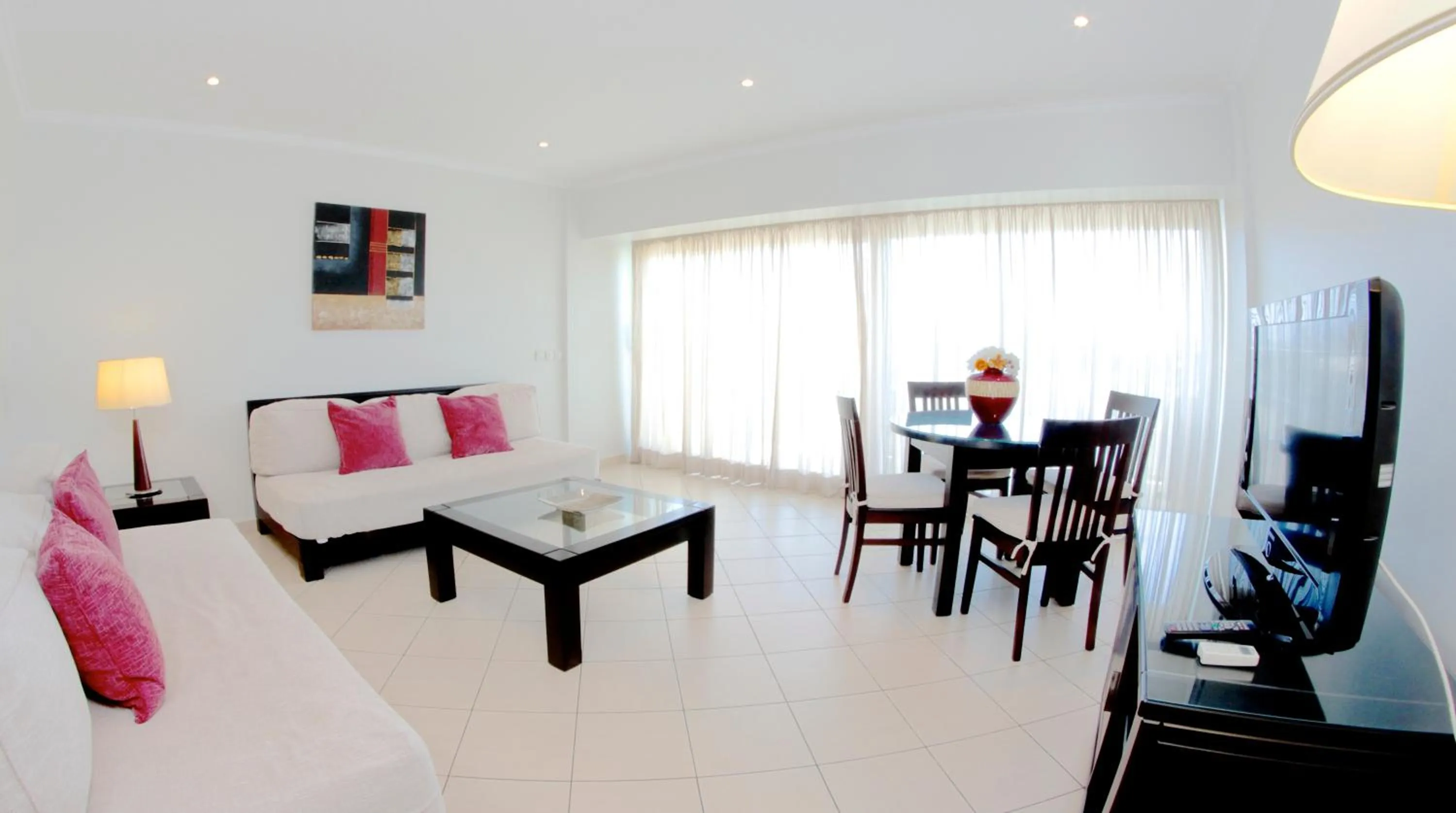 Day, Bed in Parque Mourabel, Oásis Village & Pé do Lago