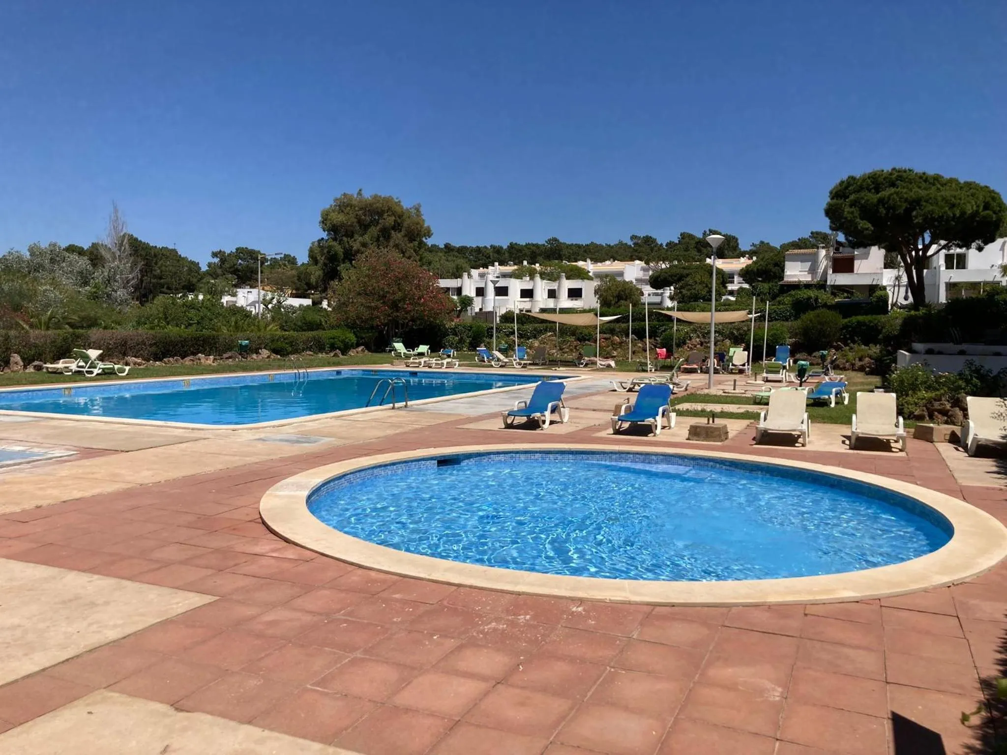 Swimming pool in Parque Mourabel, Oásis Village & Pé do Lago