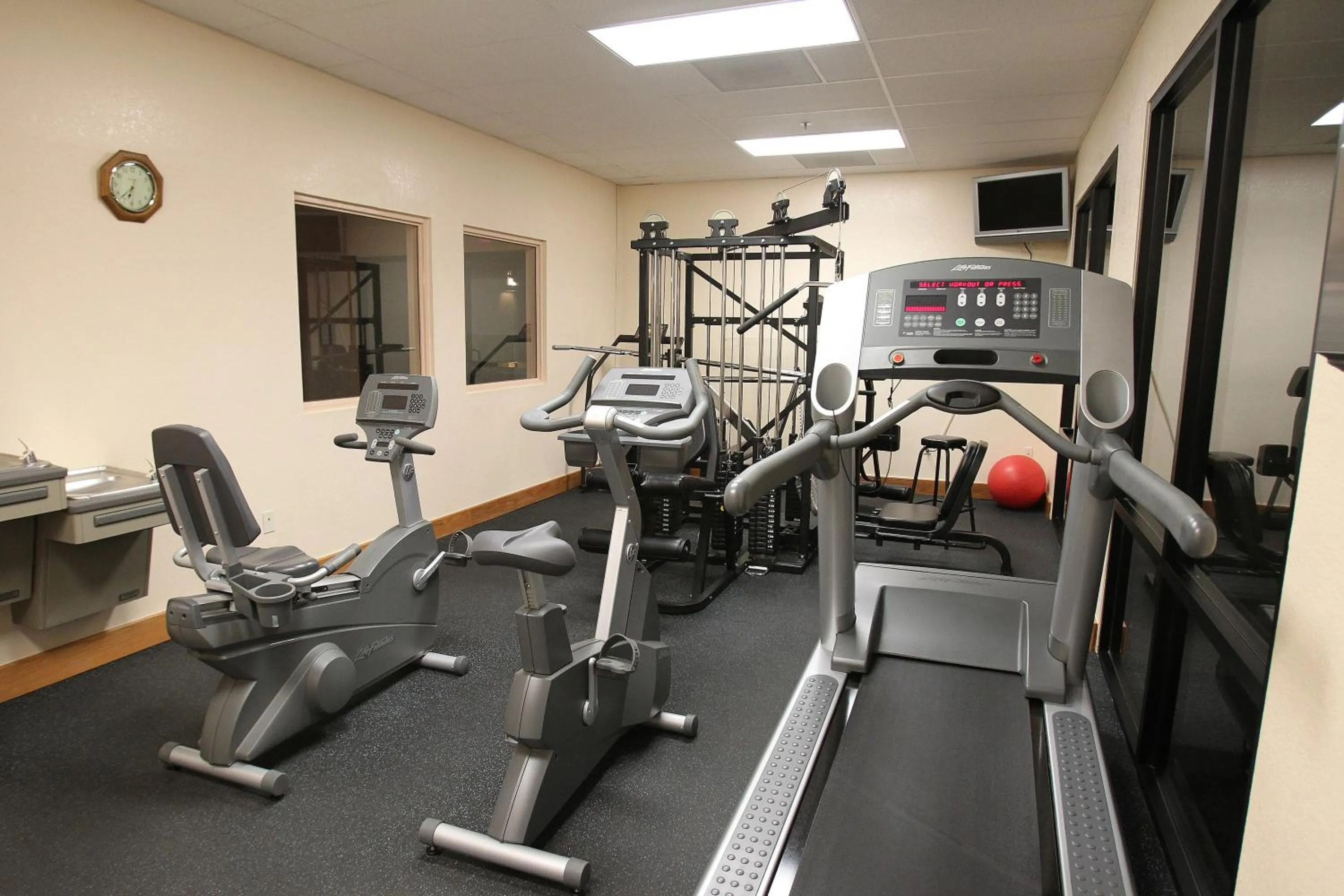 Fitness centre/facilities in Gateway Studio Suites