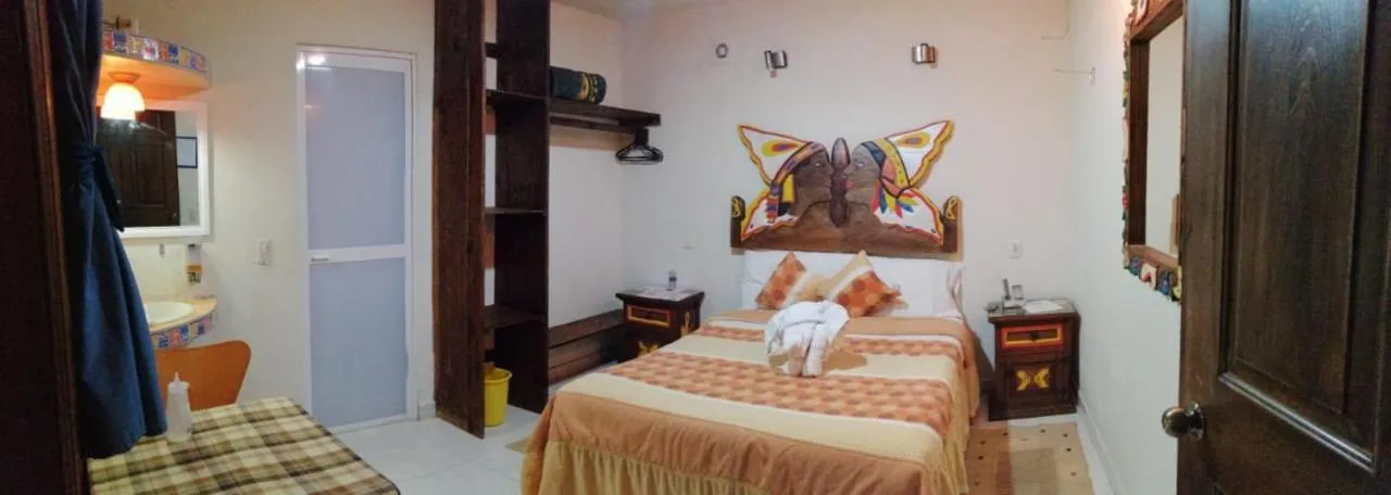 Bed in Hotel El Refugio