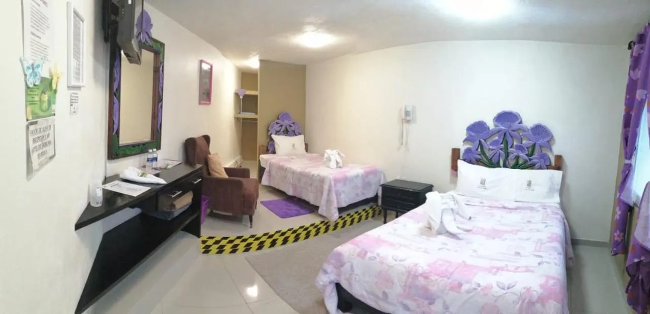 Bed in Hotel El Refugio