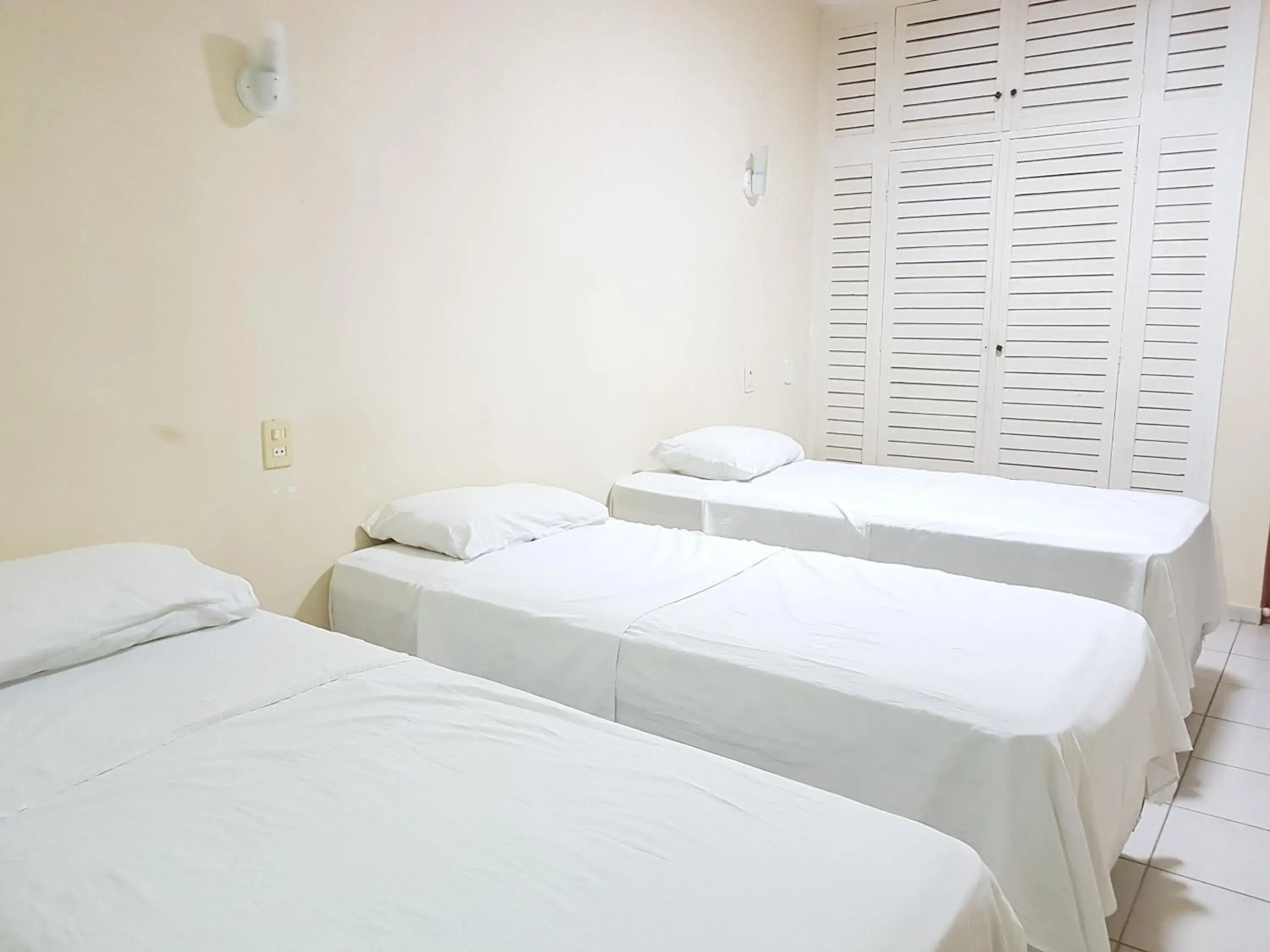 Bedroom, Bed in OYO Del Verde Hotel Bedroom, Bed in OYO Del Verde Hotel