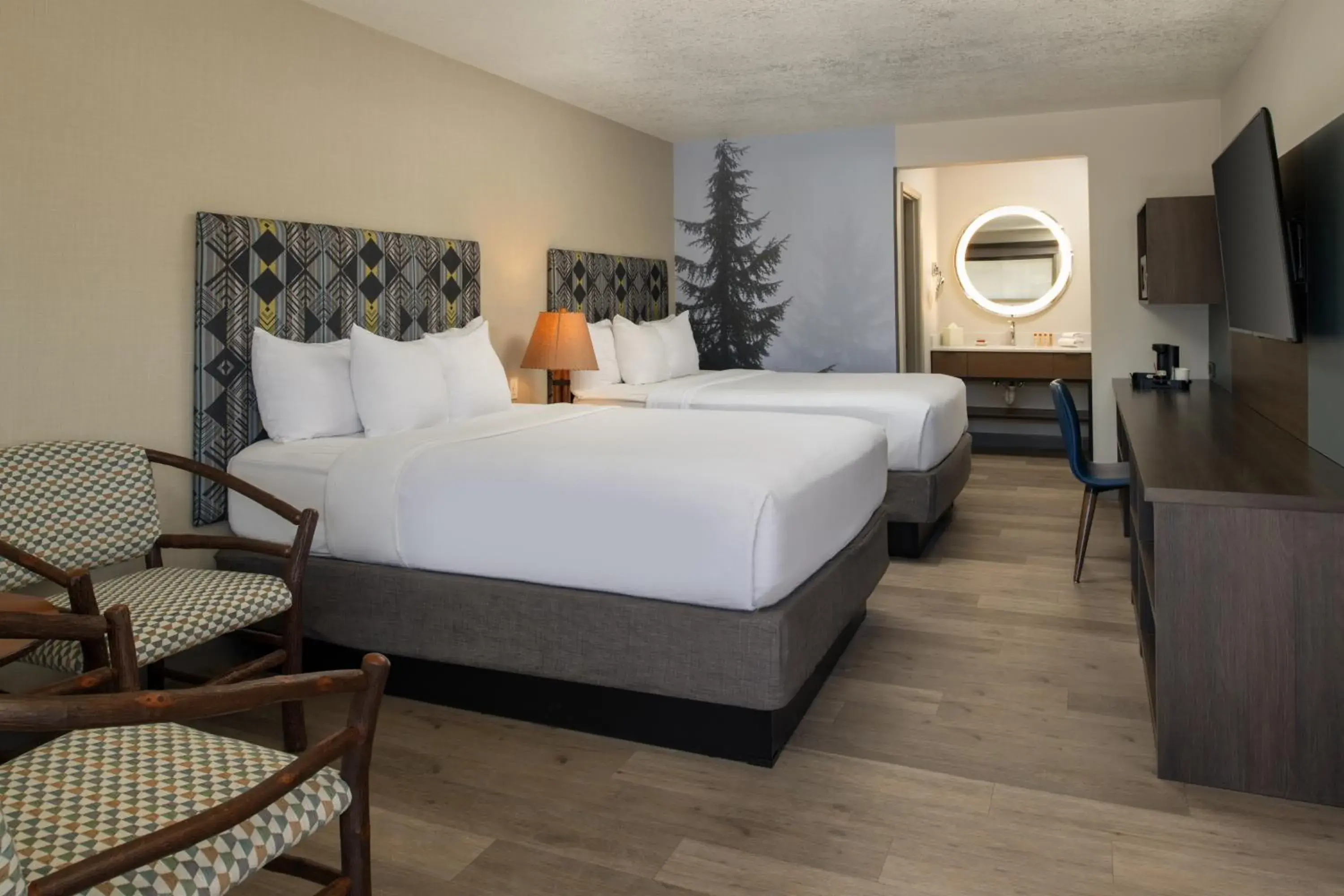 Queen Room with Two Queen Beds - Annex in Red Lion Hotel Port Angeles Harbor Queen Room with Two Queen Beds - Annex in Red Lion Hotel Port Angeles Harbor