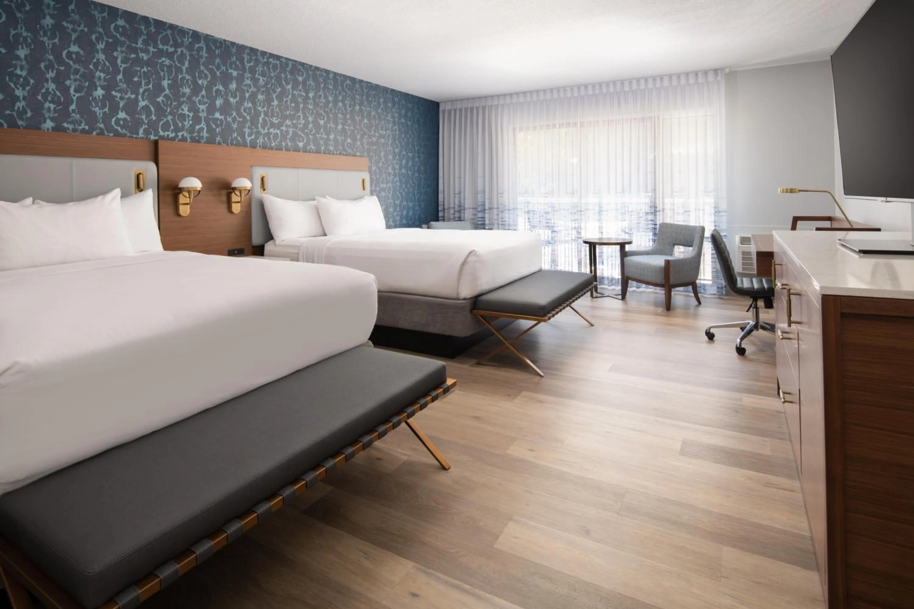 Bedroom, Bed in Red Lion Hotel Port Angeles Harbor