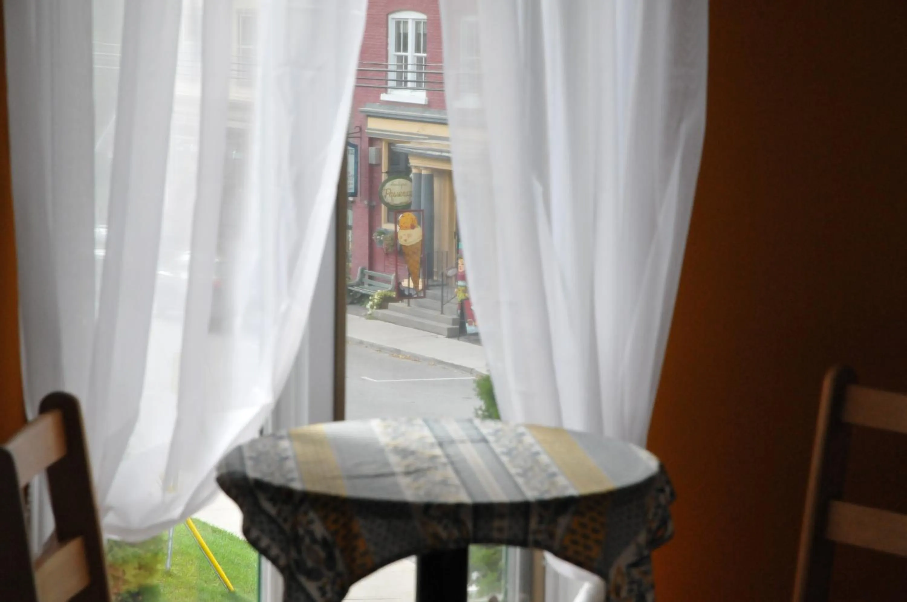 Seating area in Auberge La Chocolatiere