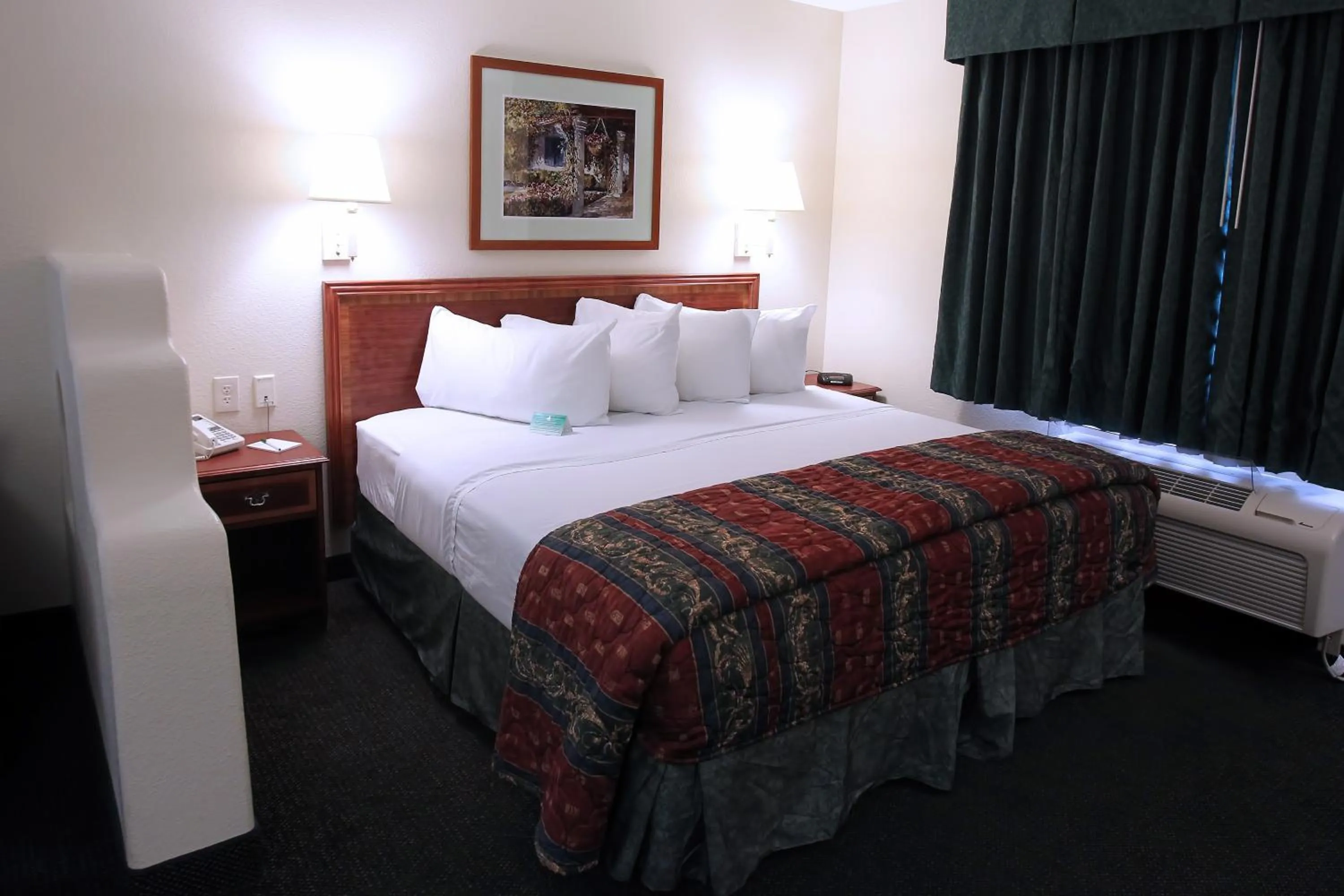 Bedroom, Bed in Garden Place Suites