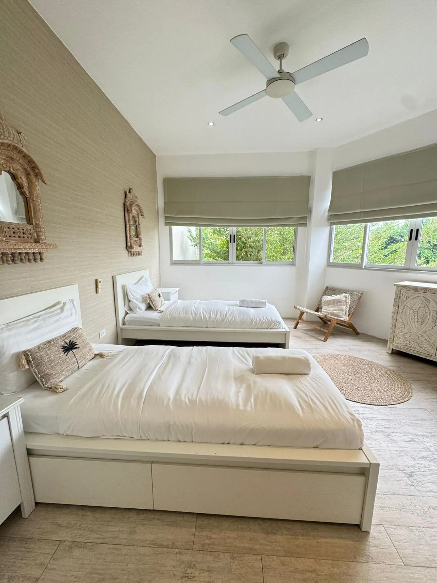 Bed in Samui Bayside Luxury Villas